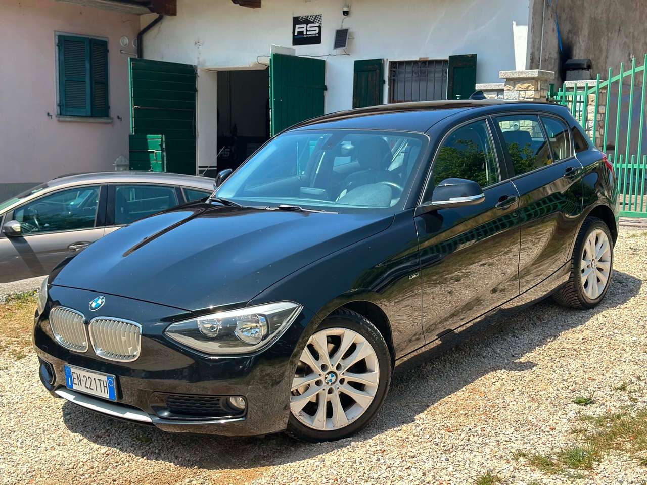 BMW 116 116d 5p. Urban