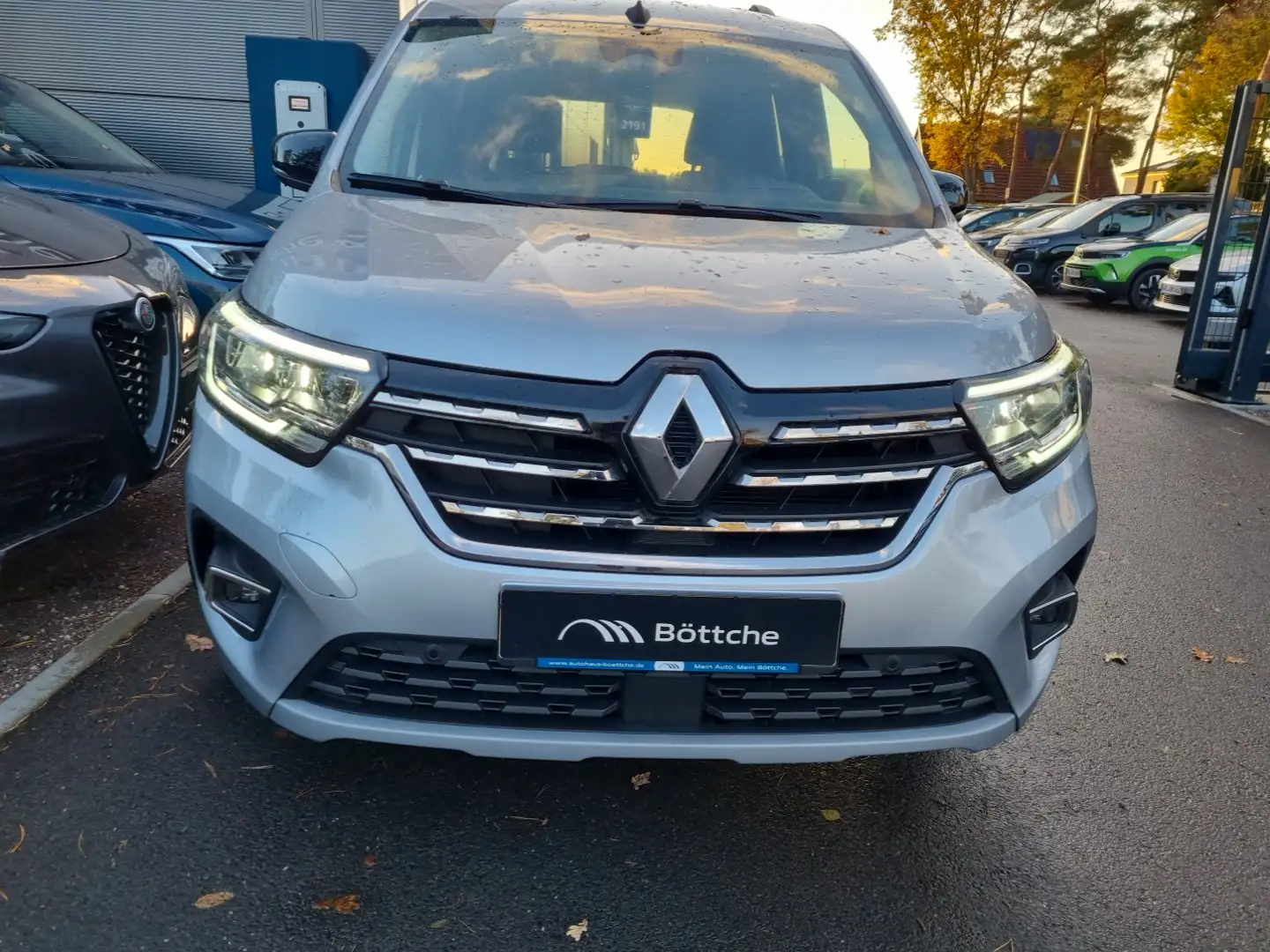 Renault Kangoo 1.3 Intens LED/Navi/SHZ/PDC/Kamera/Allwetter Grau - 2