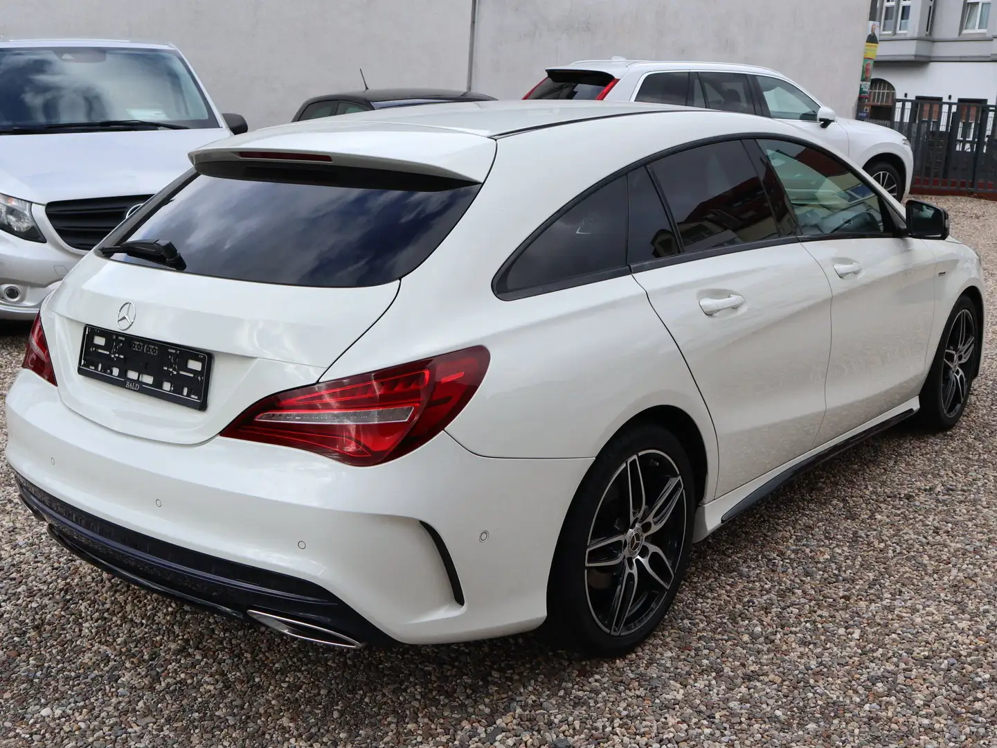 Mercedes-Benz CLA 200 CLA 200*Navi*Leder*Klima*AMG-Line* Weiß - 2