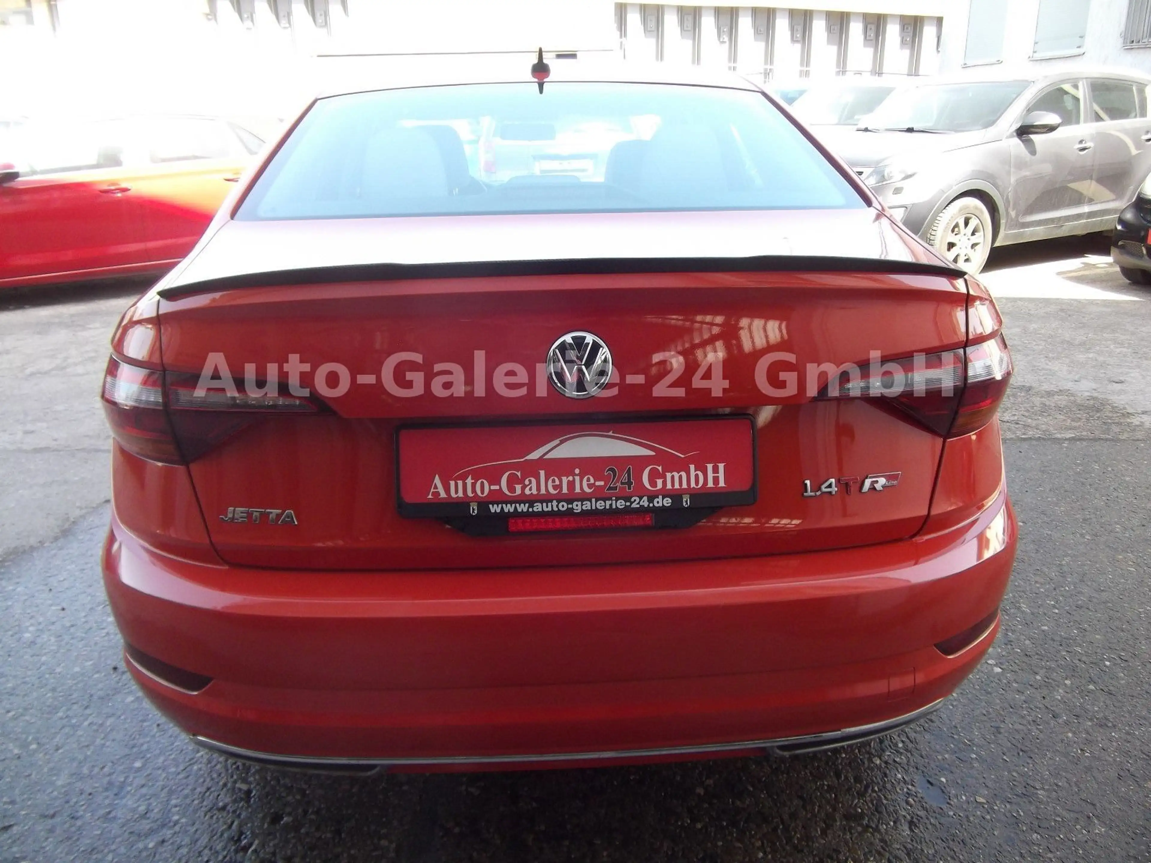 Volkswagen Jetta 1,4i R- Line Automatik wenig Km — photo 20