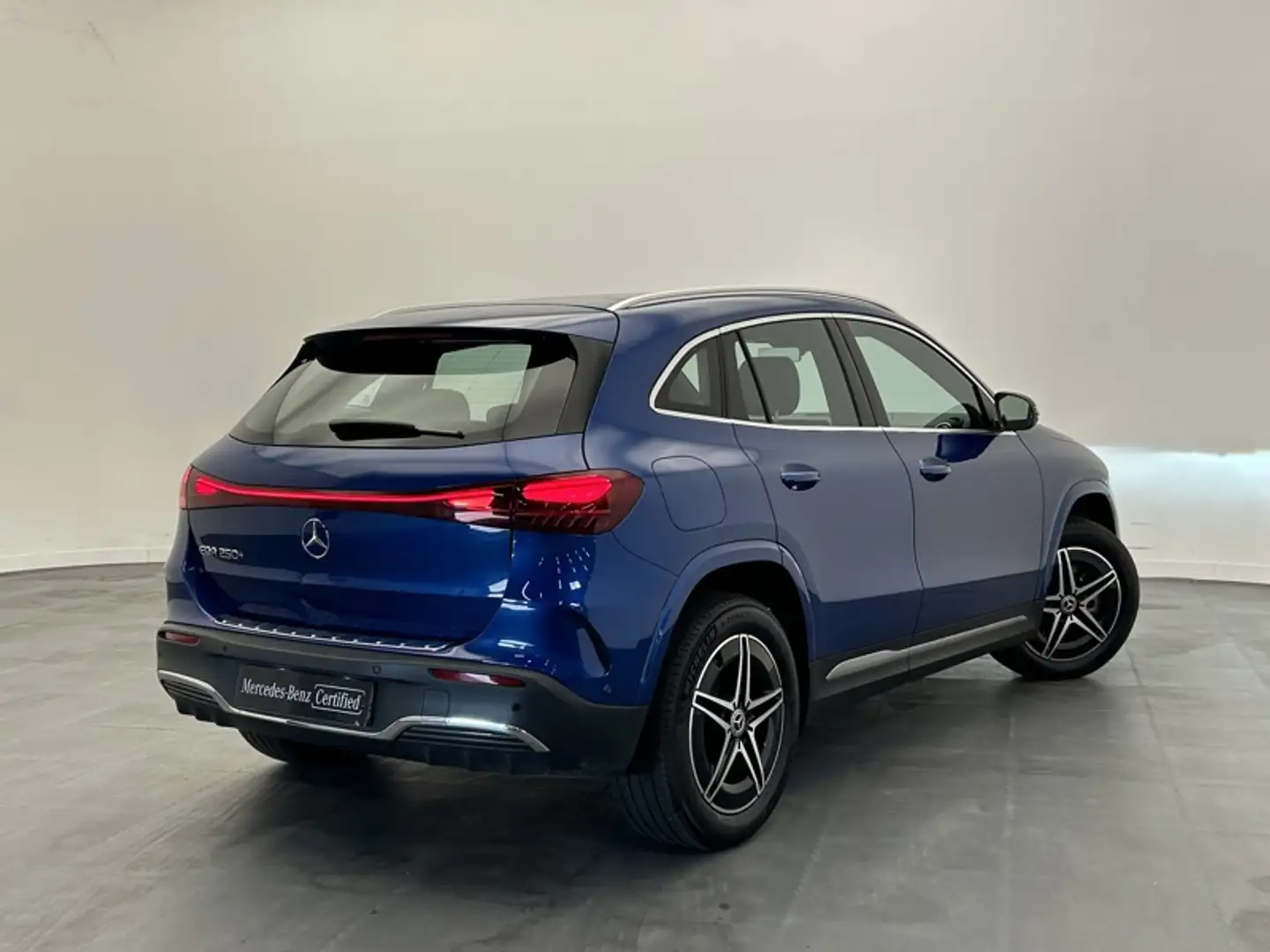 Mercedes-Benz EQA 250 250 + AMG Line Toit ouvrant Azul - 2