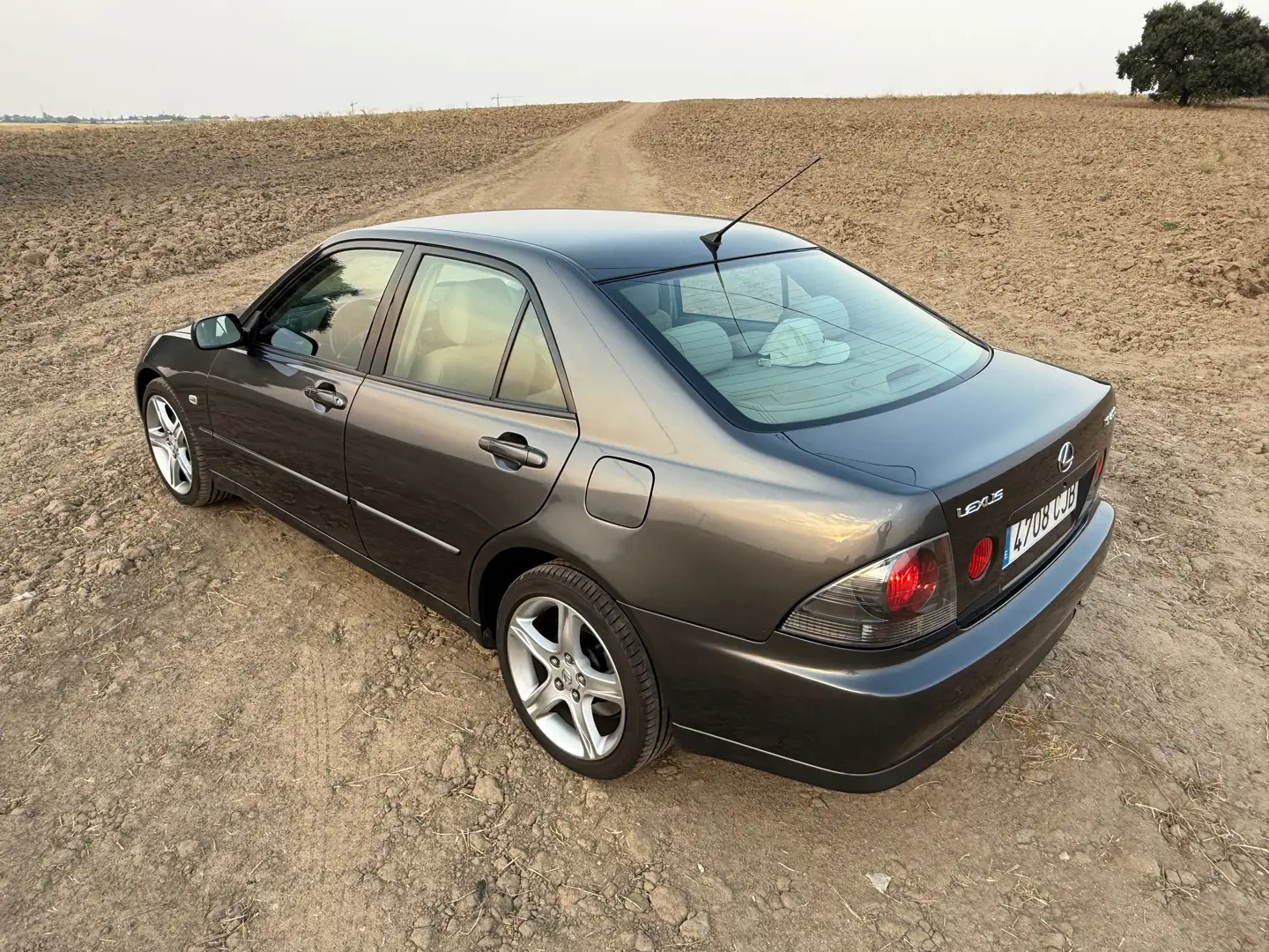 Lexus IS 200 IS 200 Premium Premium Grau - 2