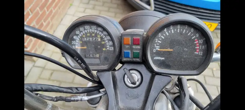 Yamaha XJ 550 - foto 8