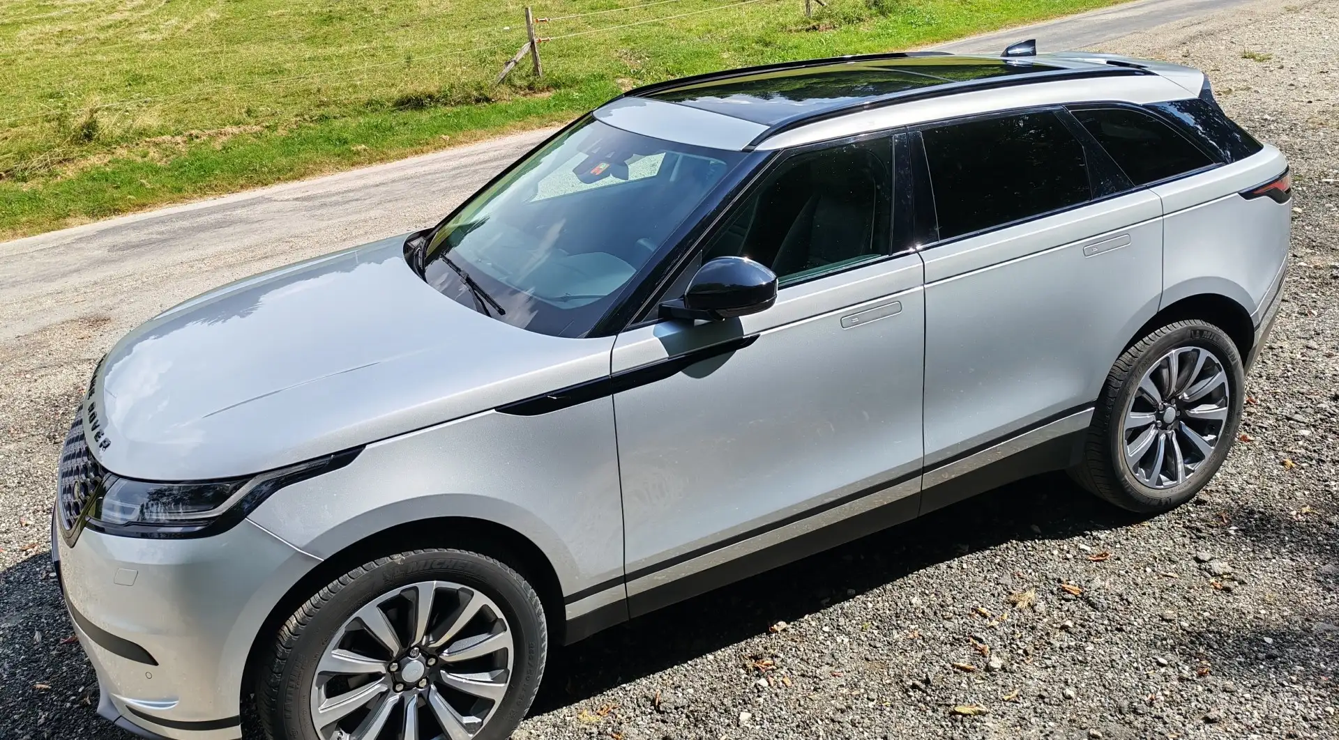 Land Rover Range Rover Velar 2.0L D240 S Velar Argent - 2