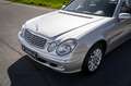 Mercedes-Benz E 240 Avantgarde Blijvend Youngtimer | Automaat | Leer | Gris - thumbnail 8