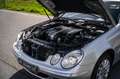 Mercedes-Benz E 240 Avantgarde Blijvend Youngtimer | Automaat | Leer | Gris - thumbnail 40