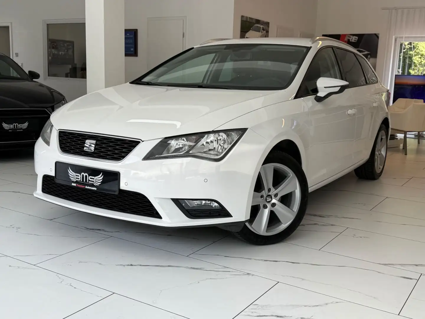 SEAT Leon Style Weiß - 1