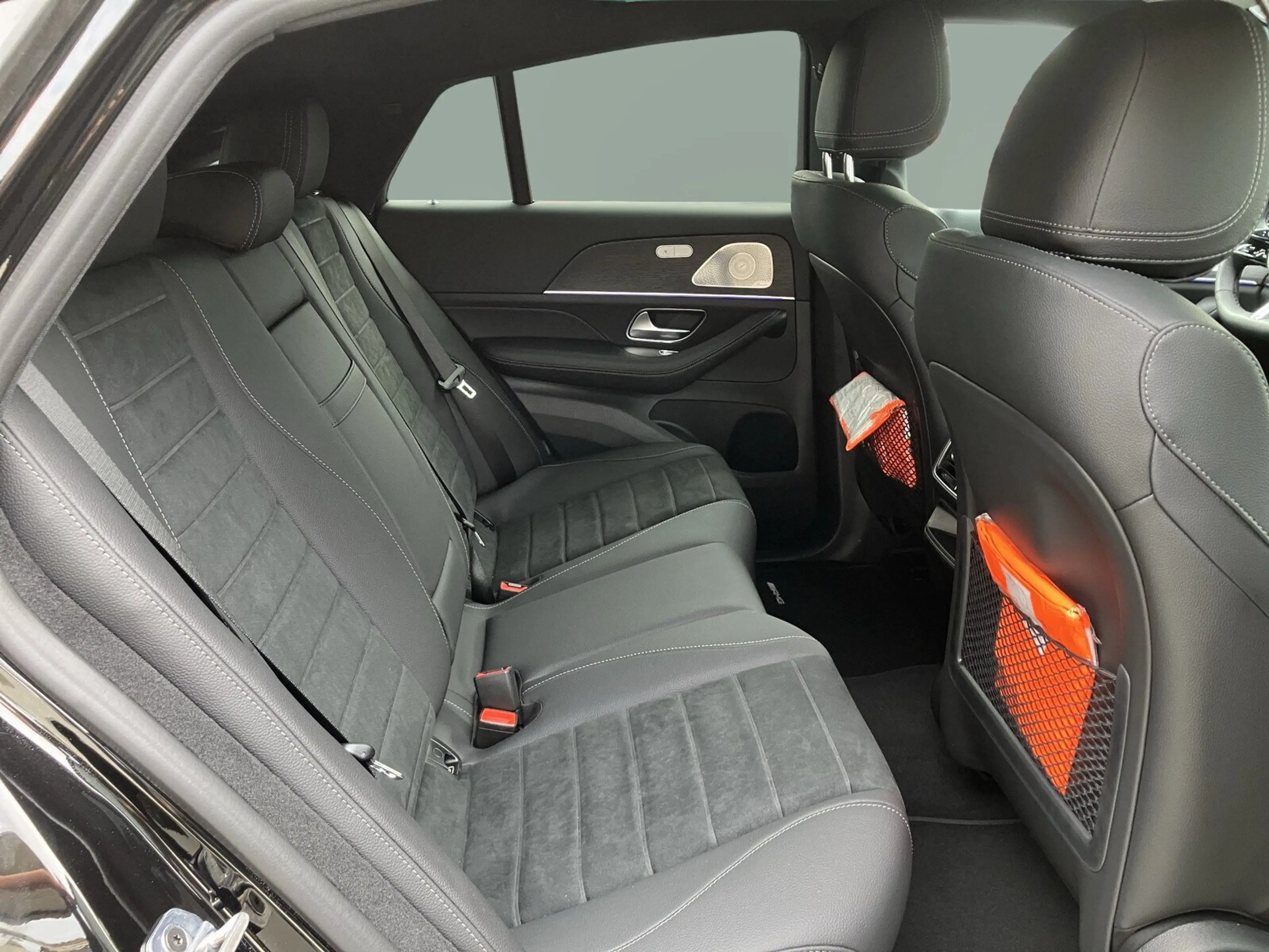 Mercedes-Benz GLE 450 GLE 450 d 4MATIC Coupé AMG+NIGHT+PANO+AHK+KEYLESS — photo 12