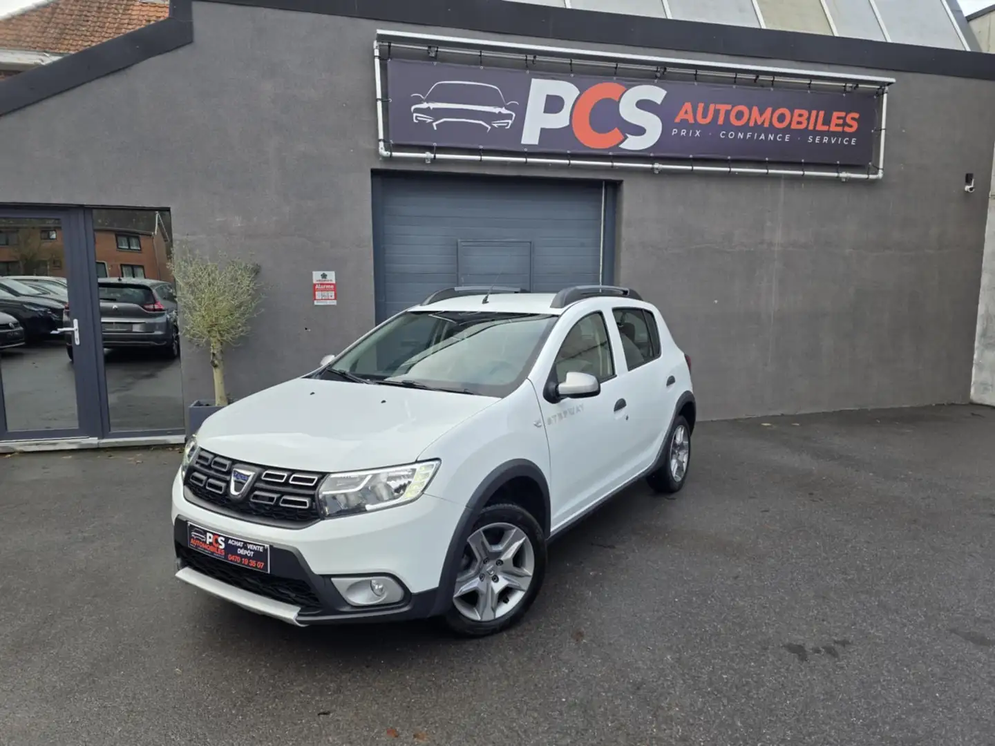 Dacia Sandero Stepway 1.0i SCe*ATTACHE REMORQUE*BLUETOOTH*CLIM.. - 1