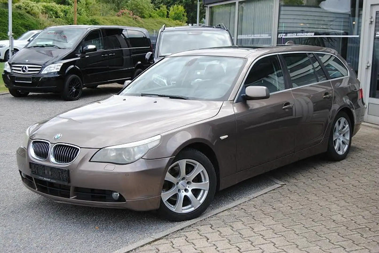 BMW 530 d A touring. Partikelfilter Defekt ! Серый - 1