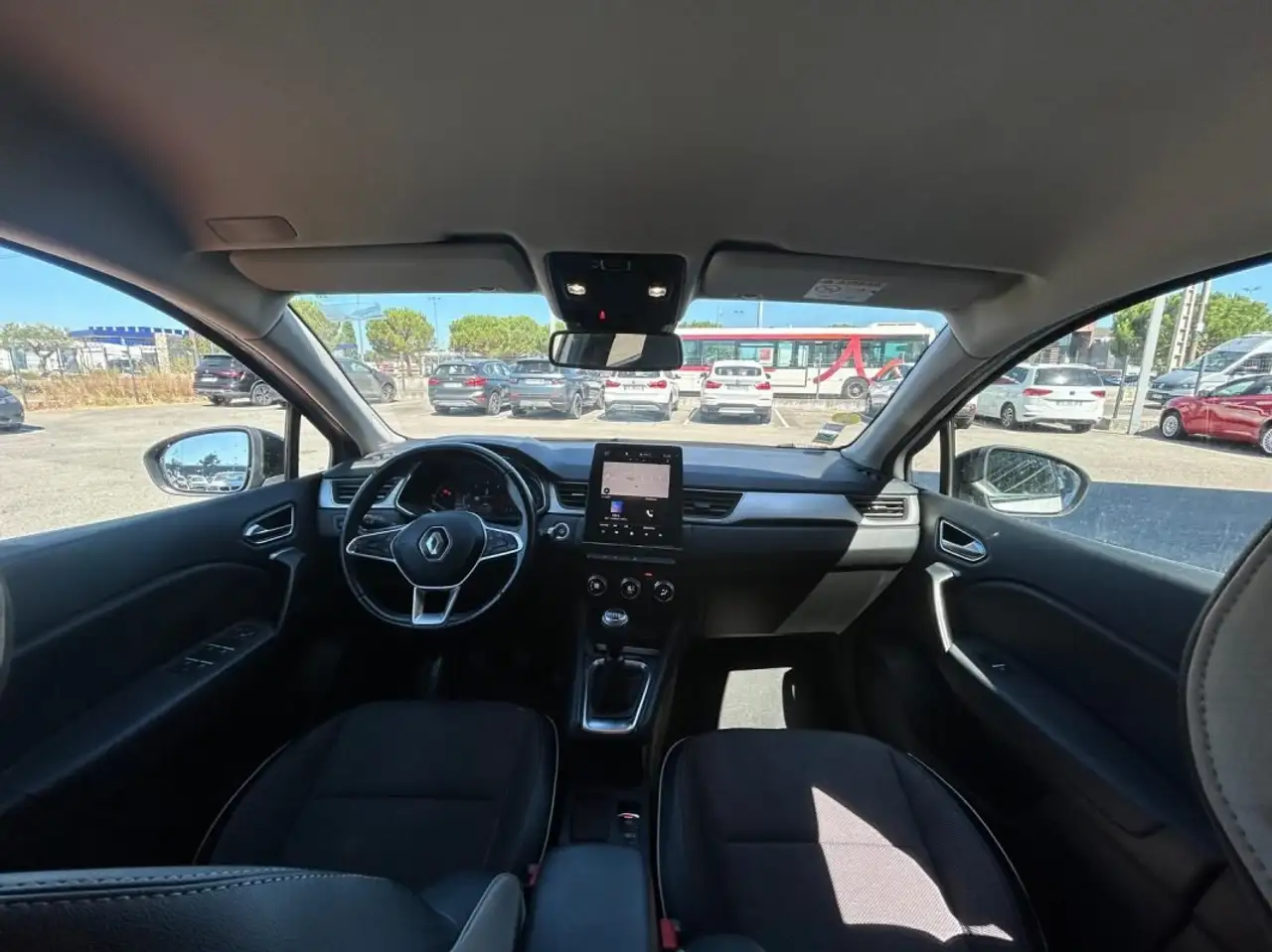 Renault Captur — photo 9