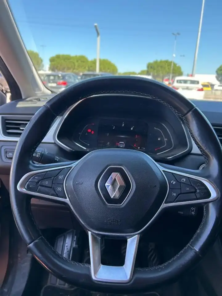 Renault Captur — photo 11