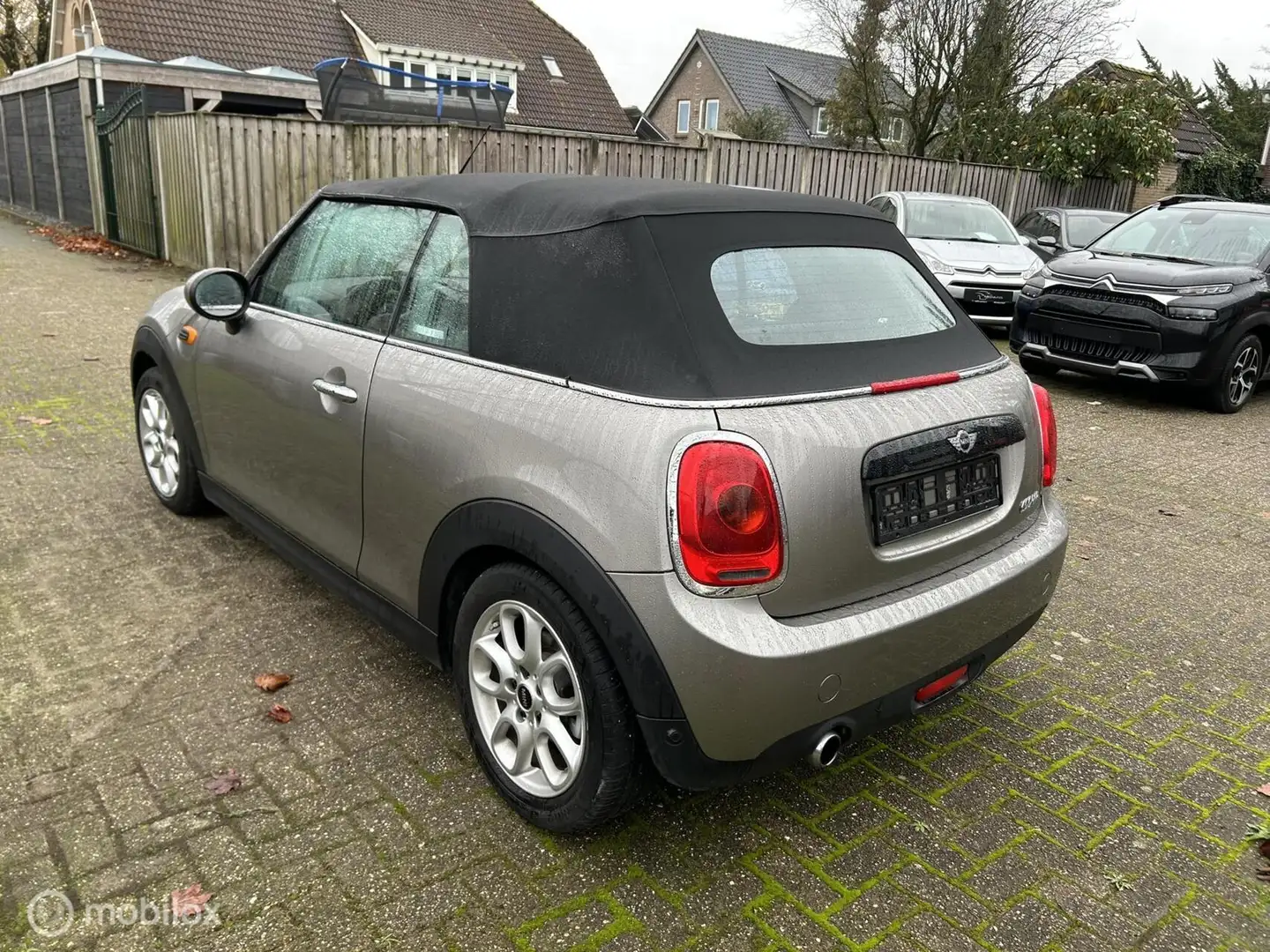 MINI Cooper Cabrio 1.5 Schade zie foto's 38.975 KM!!! 1e eigenaar ex Gris - 2