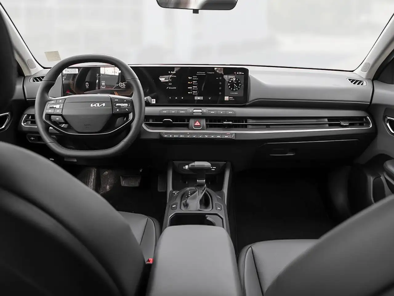 Kia K4 снимка Kia K4