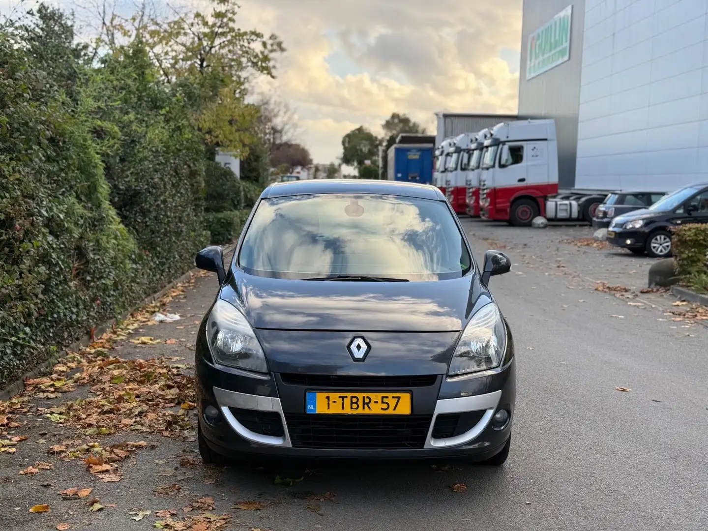Renault Scenic 2.0 DYNAMIQUE AUTOMAAT NAVIGATIE/CLIMA/CRUISE! VEL Zwart - 2