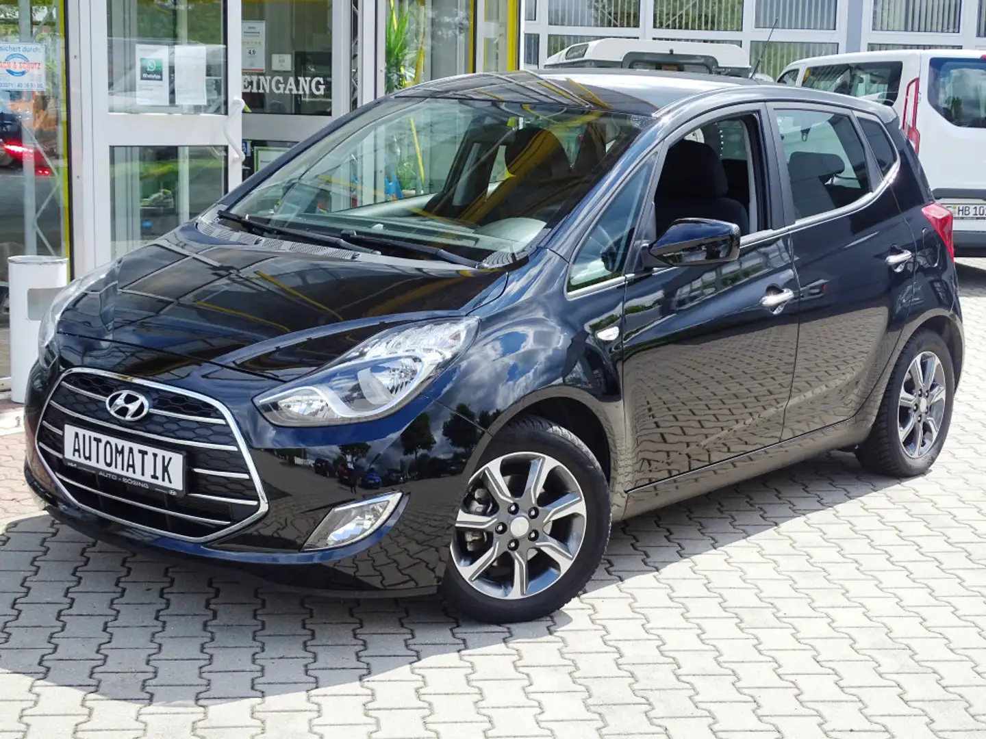 Hyundai iX20 wenig km-1.Hand-Autom-Navi-Klima-SZG-Kamera crna - 1