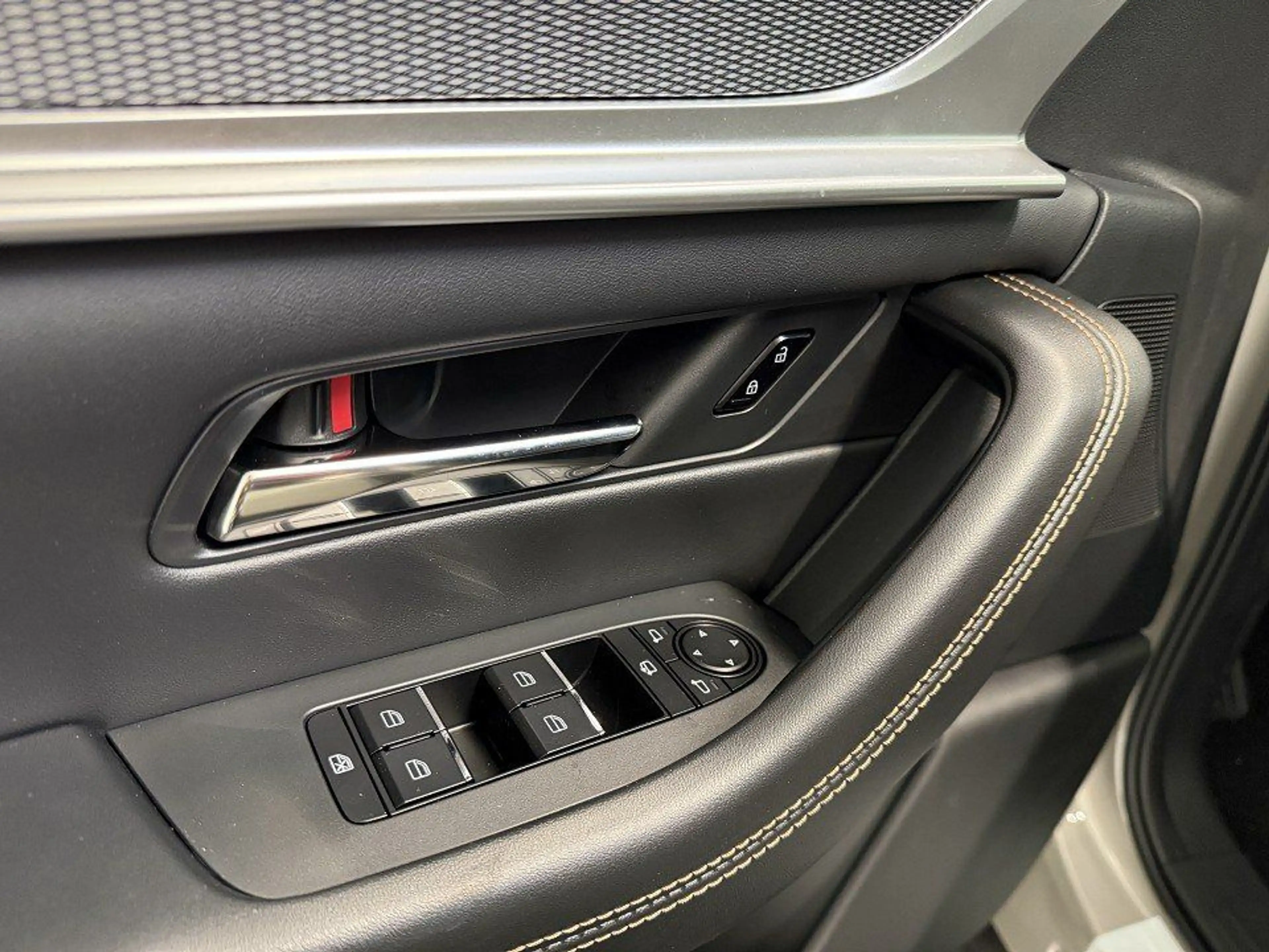 Mazda CX-80 2.5L PHEV 327PS 8AT AWD Exclusive Coso — photo 11