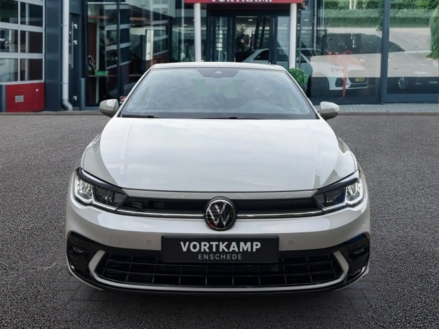 Volkswagen Polo 1.0 TSI DSG R-LINE PANO-DAK/CAMERA/CARPLAY/ACC/STO Grijs - 2