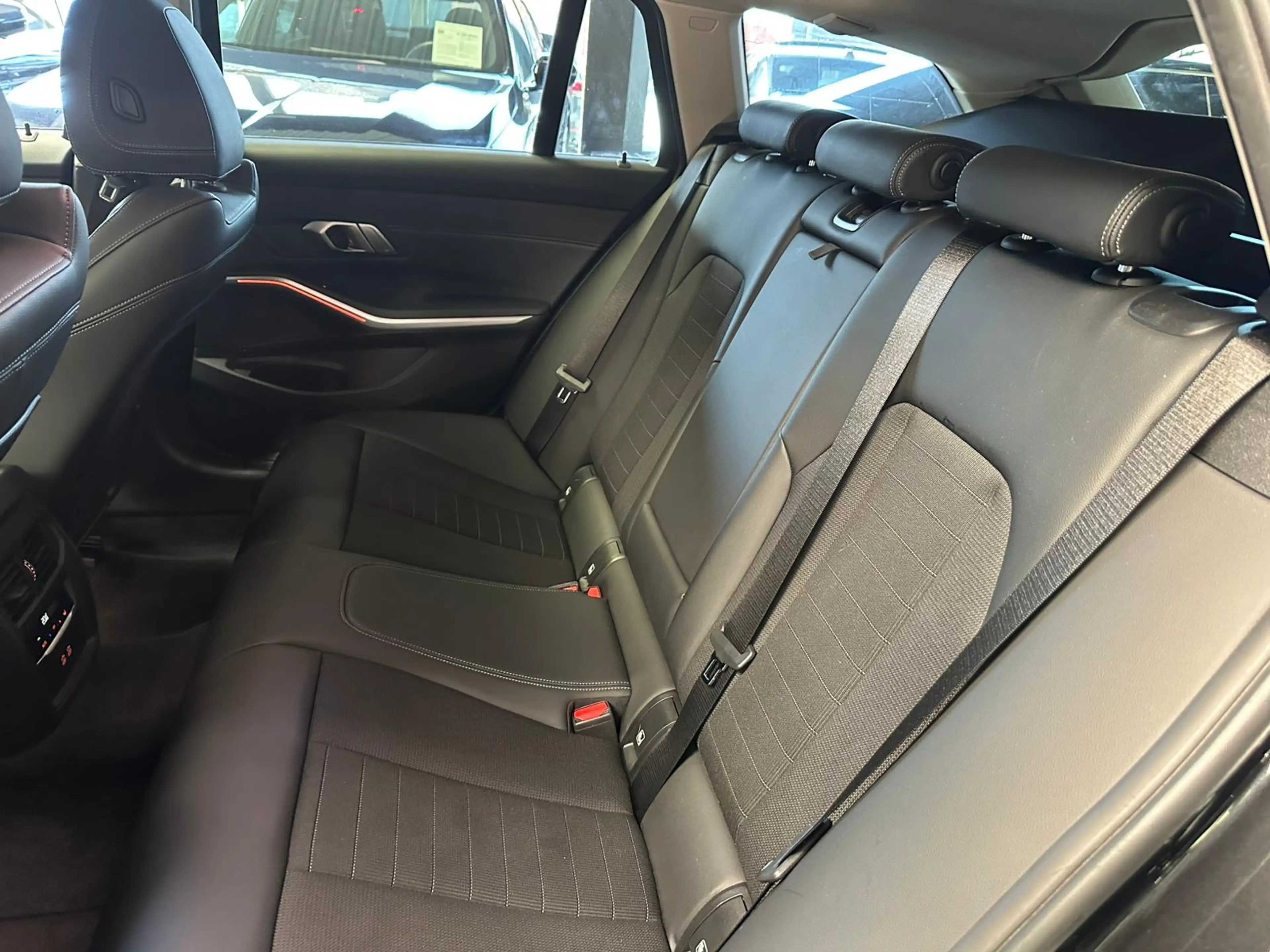BMW 316 dA Touring Alu18"/SportZet/Led/Pdc *1j garantie* — photo 8