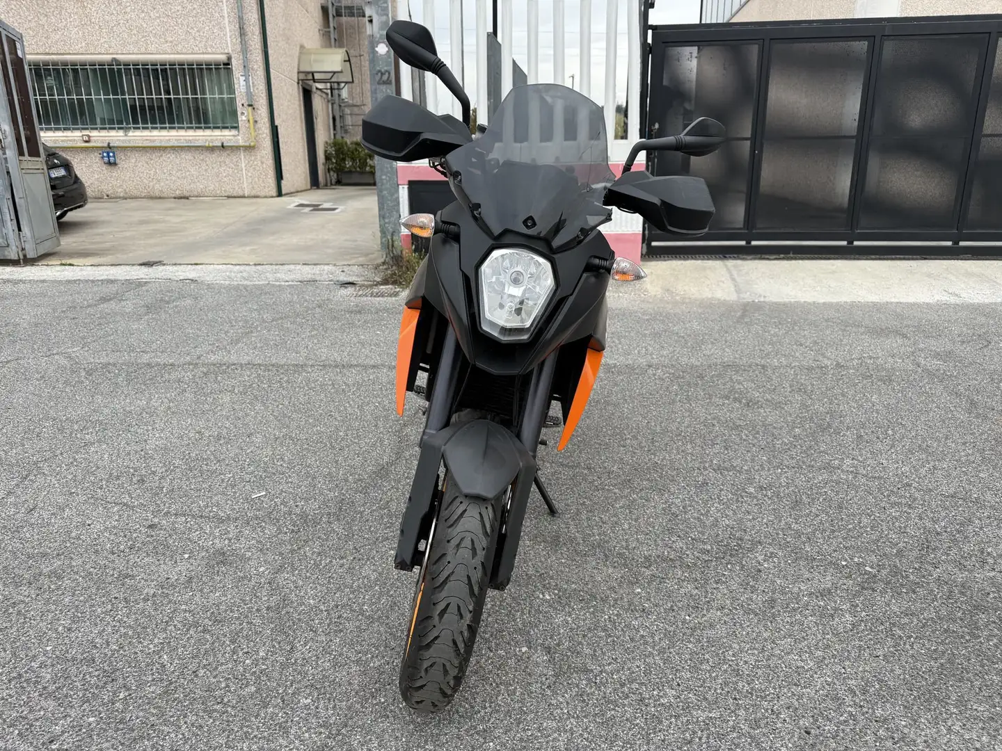 KTM 990 Supermoto T - 1