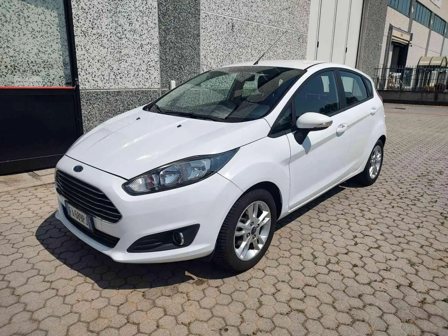 Ford Fiesta 1.0 EcoBoost 100CV 5 porte Weiß - 1