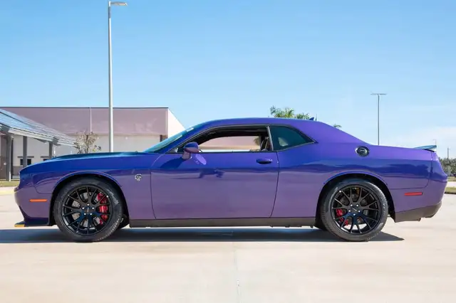 Dodge Challenger Hellcat aus Sammlung Schalter 1740KM!