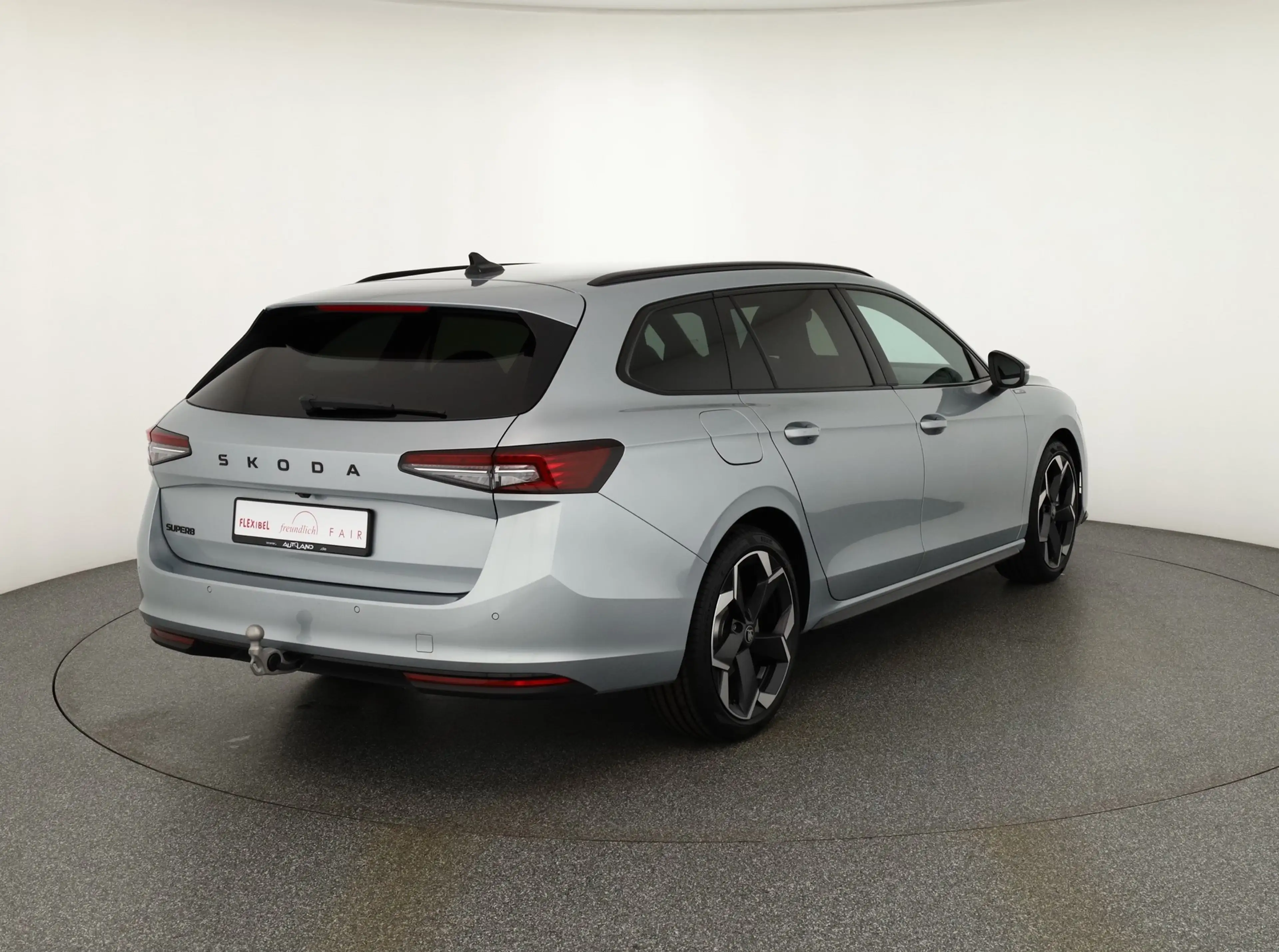 Skoda Superb Combi Sportline 2.0 TSI DSG LED ACC AHK — photo 5