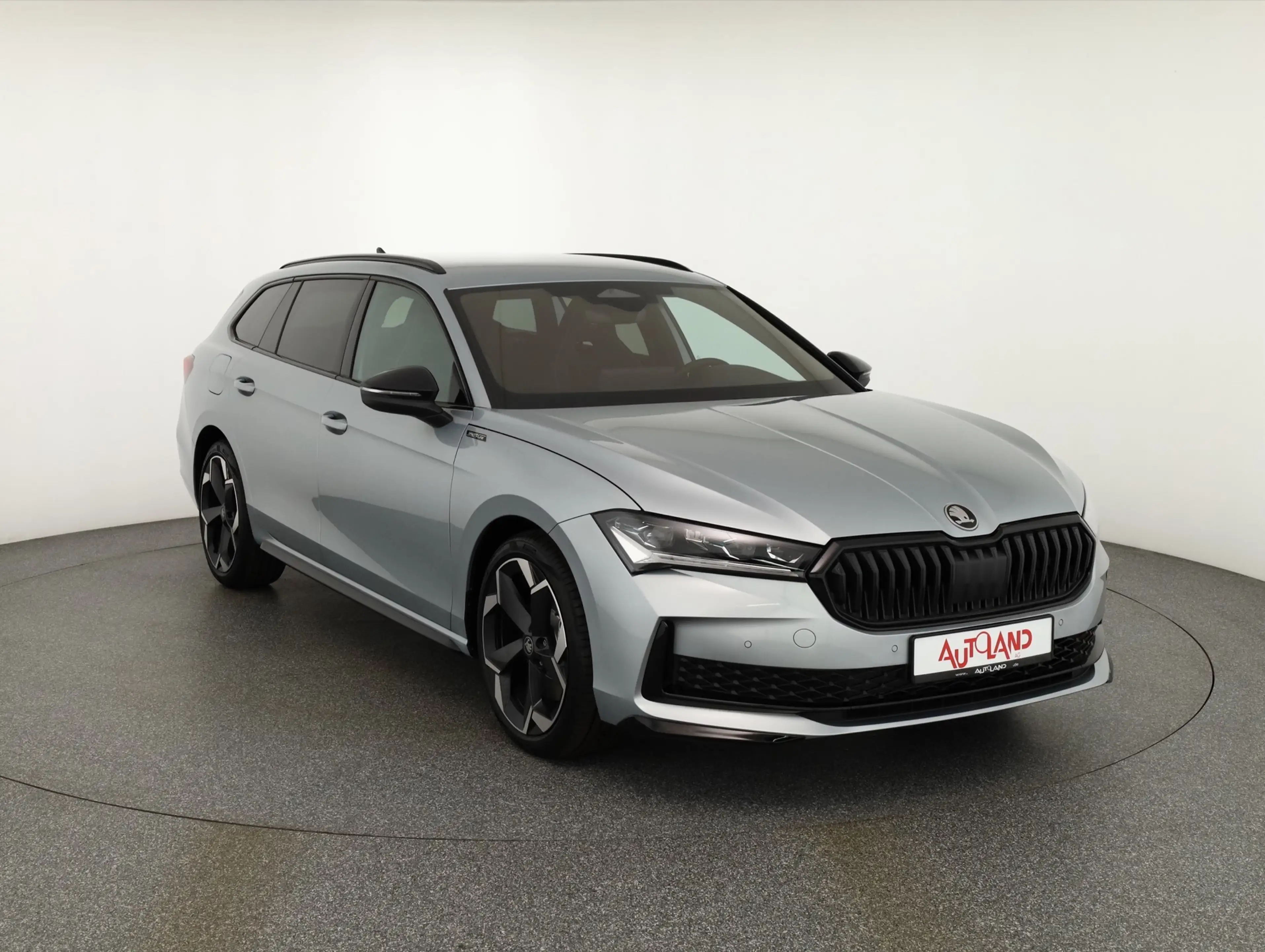 Skoda Superb Combi Sportline 2.0 TSI DSG LED ACC AHK — photo 7