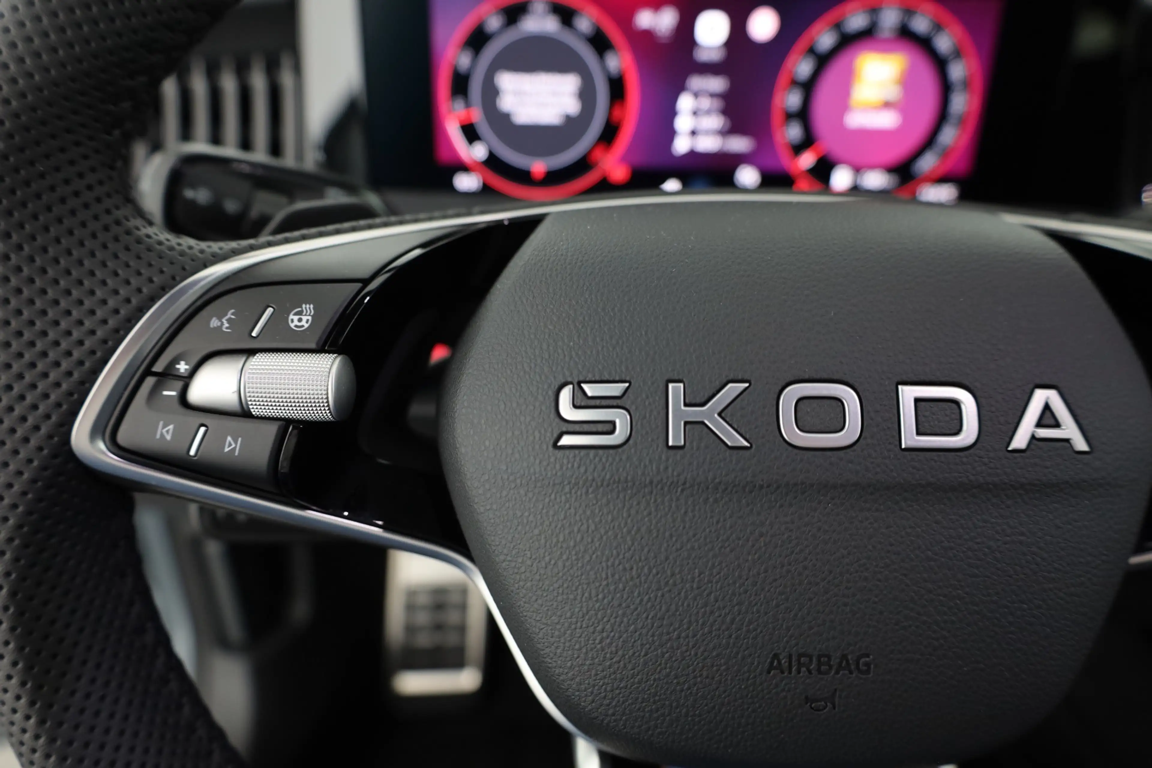 Skoda Superb Combi Sportline 2.0 TSI DSG LED ACC AHK — photo 15