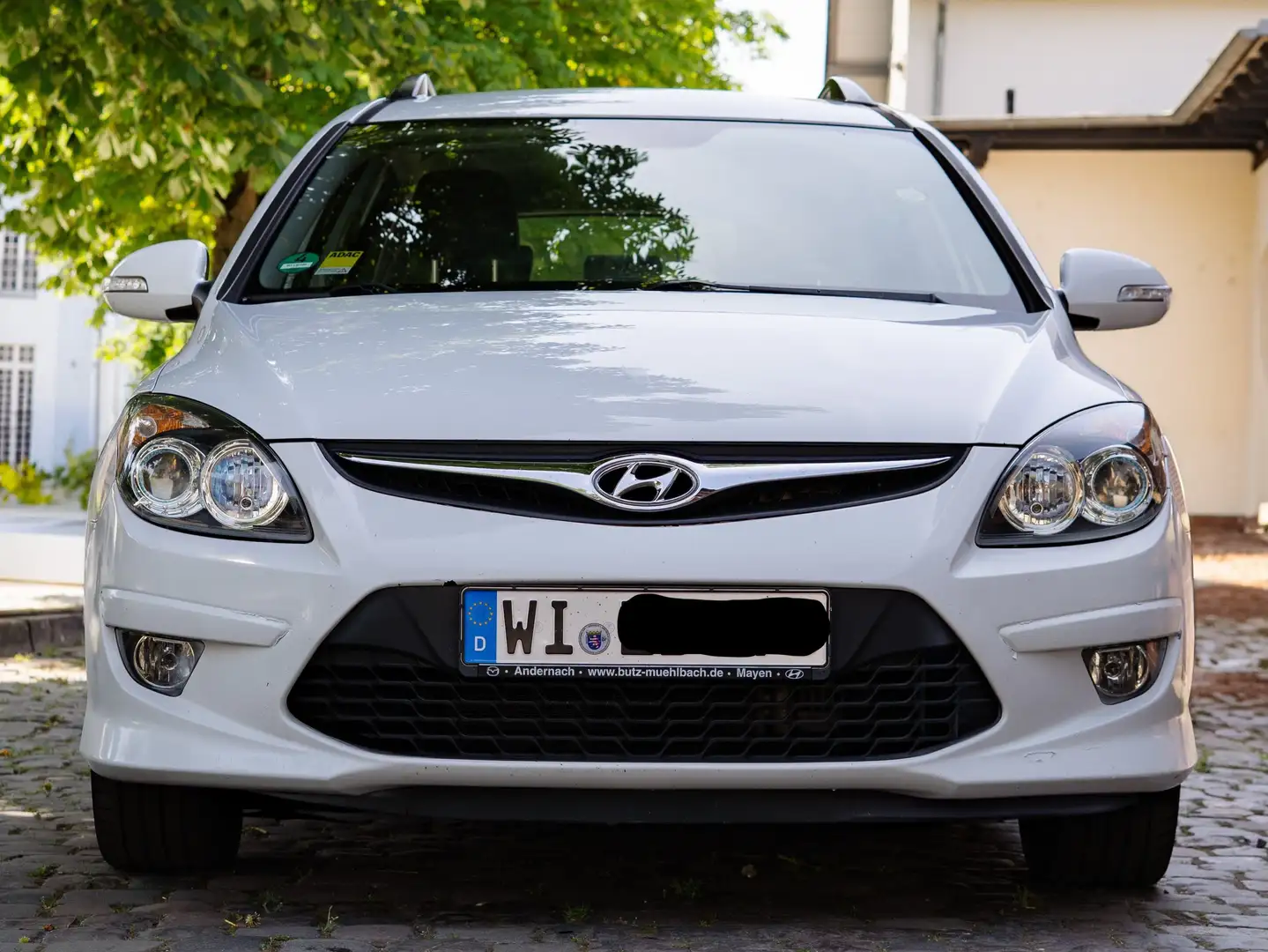 Hyundai i30 i30cw 1.6 CRDi Classic Weiß - 1