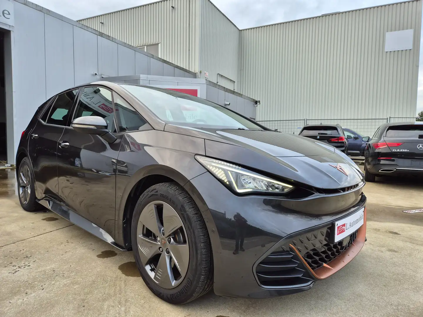 CUPRA Born 62 kWh // 204CV // 36.832 KM !! 2023 !! Gris - 2