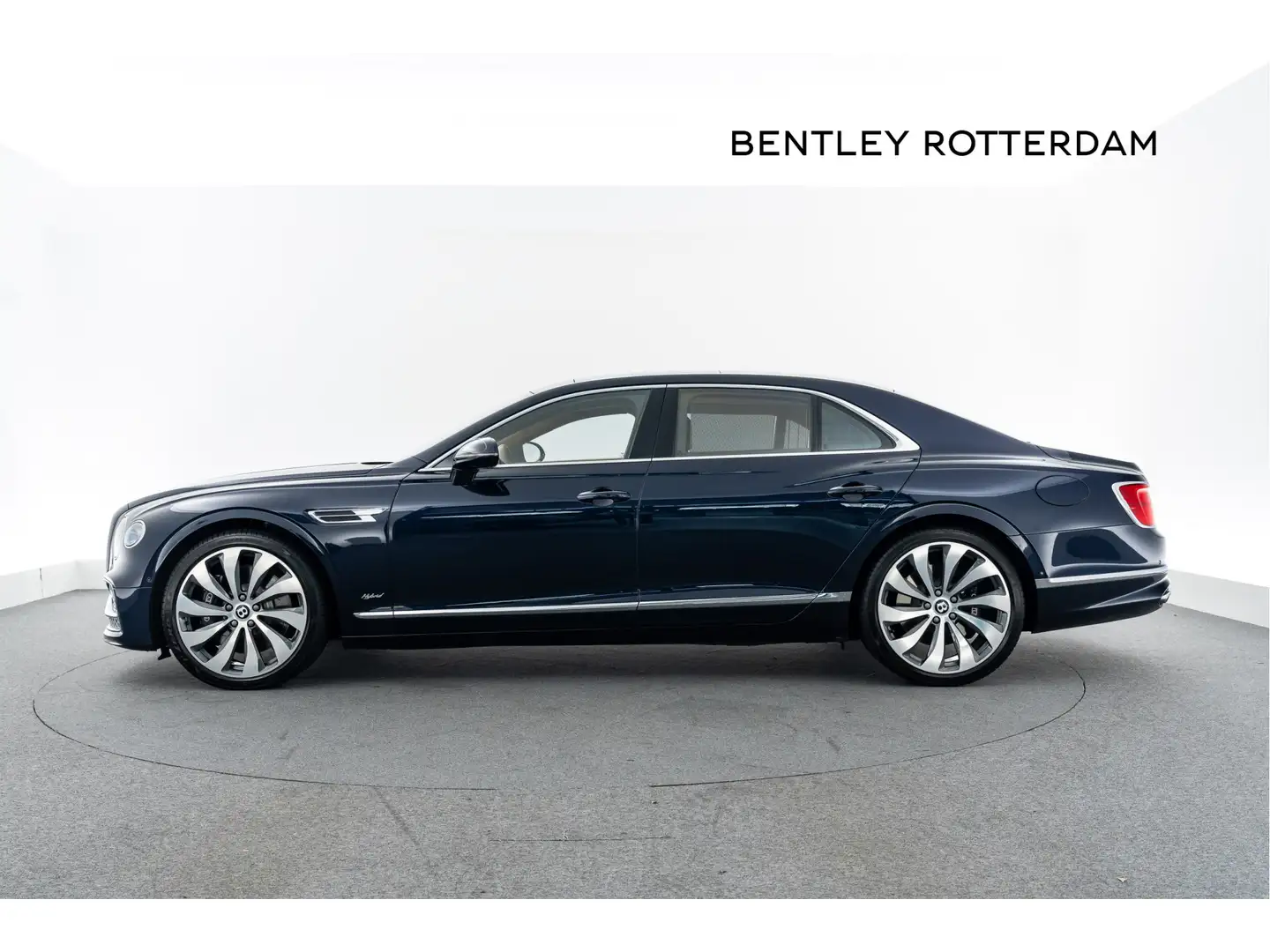 Bentley Flying Spur Hybrid MY22 | Naim Blauw - 2