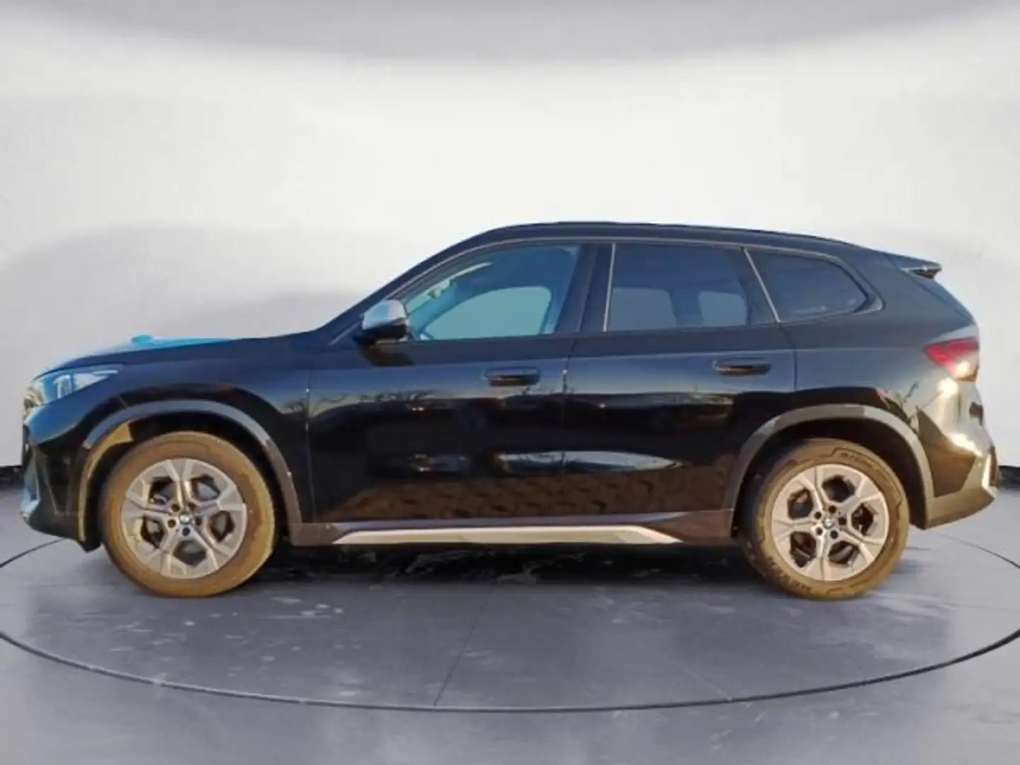 BMW X1 sdrive18d xLine CURVED DISPLAY autom.(150CV) Nero - 1