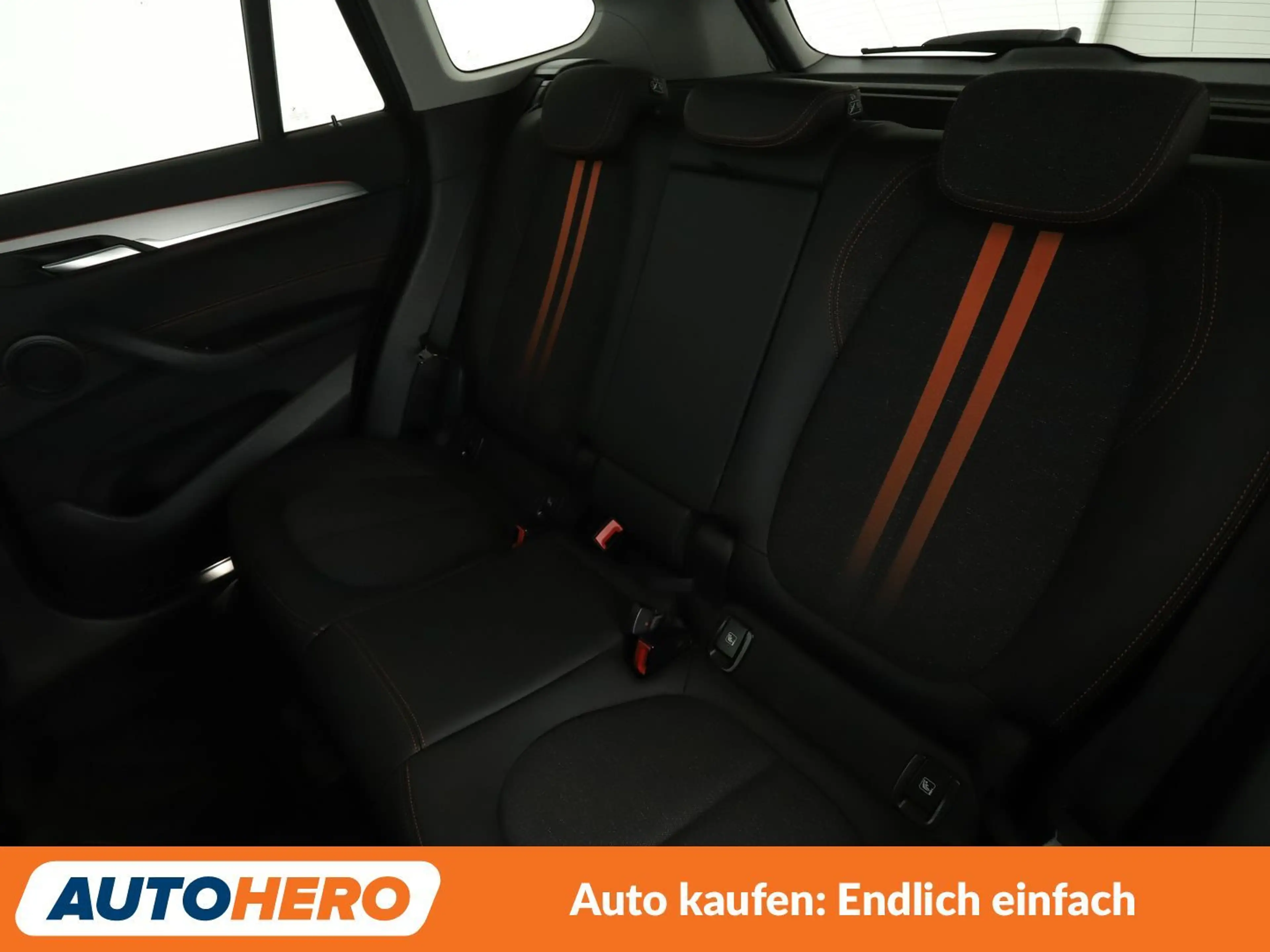 BMW X1 xDrive 20d Sport Line Aut.*NAVI*LED*HUD*CAM*PDC* — photo 14