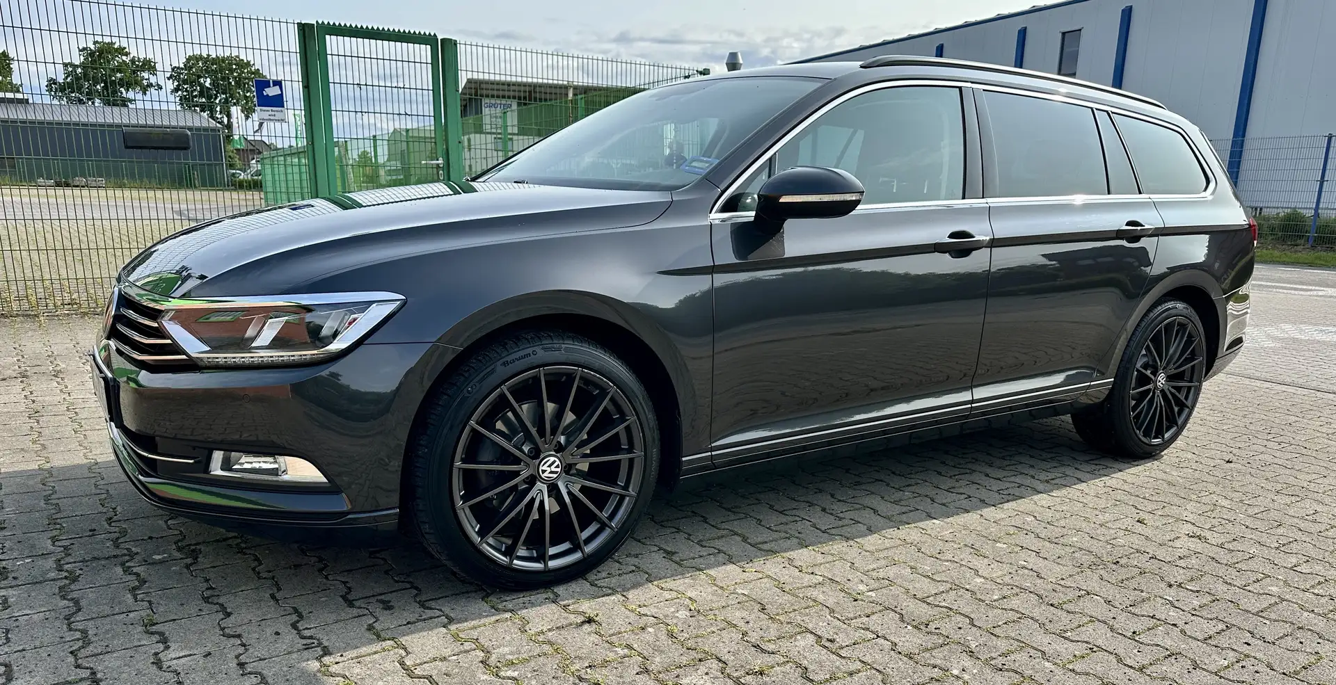 Volkswagen Passat Variant Comfortline BMT/Start-Stopp Grau - 1