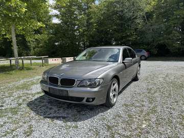 740i