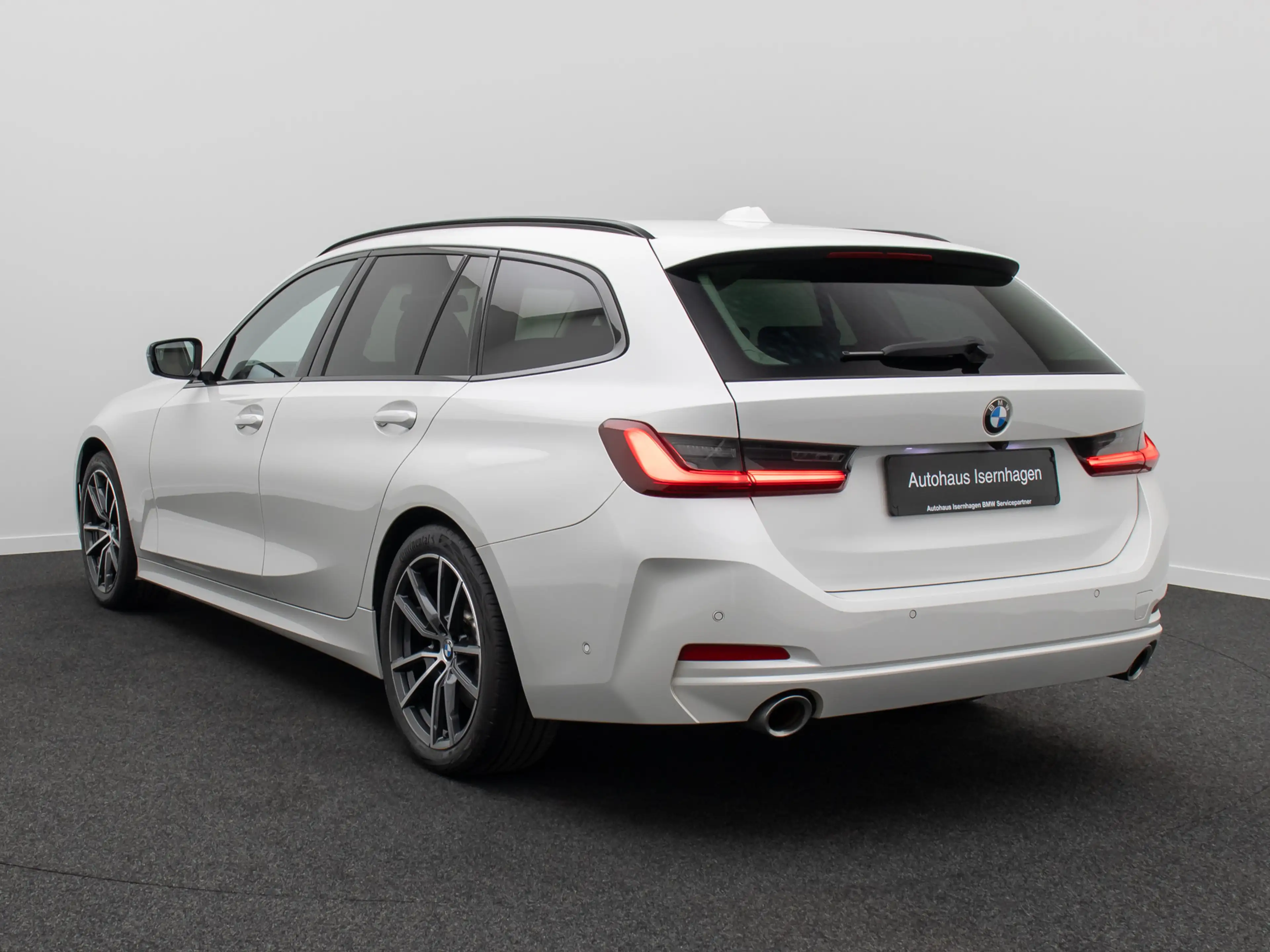 BMW 330 Komfort HUD Kamera H K Leder Sport 18Zoll — photo 9
