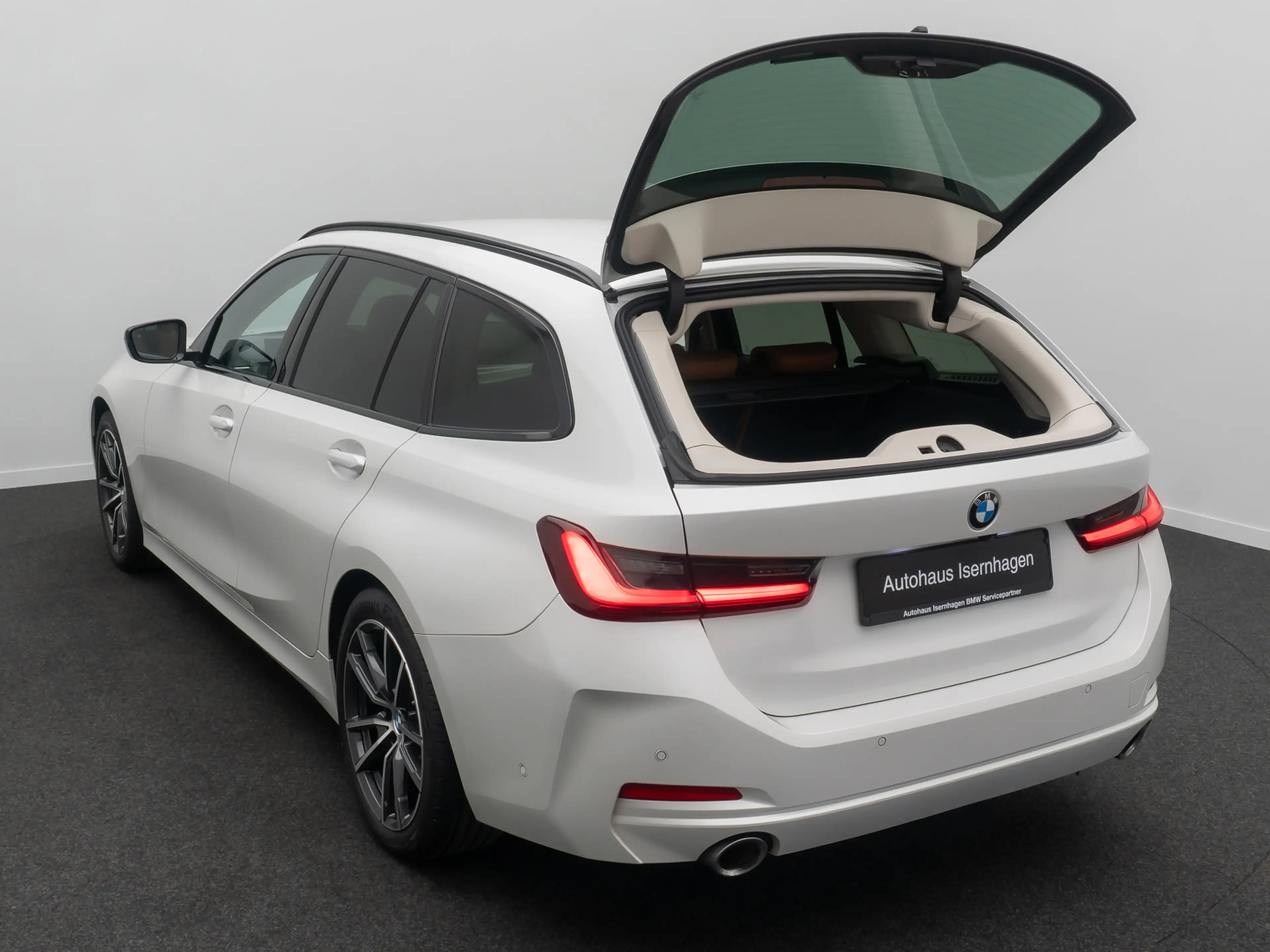 BMW 330 Komfort HUD Kamera H K Leder Sport 18Zoll — photo 13