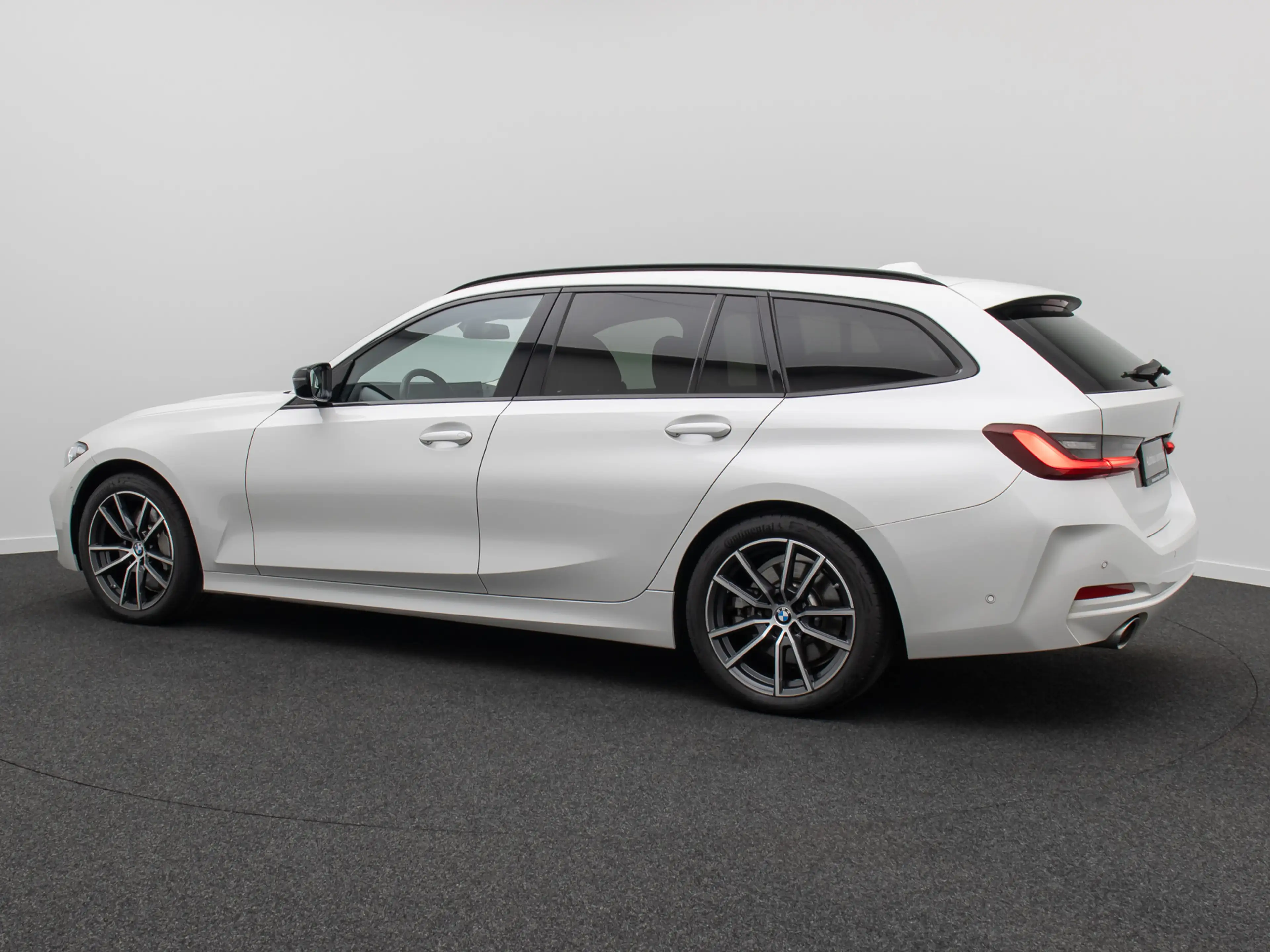 BMW 330 Komfort HUD Kamera H K Leder Sport 18Zoll — photo 10