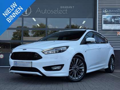 Ford Focus 1.0 ST-Line Clima CarPlay PDC