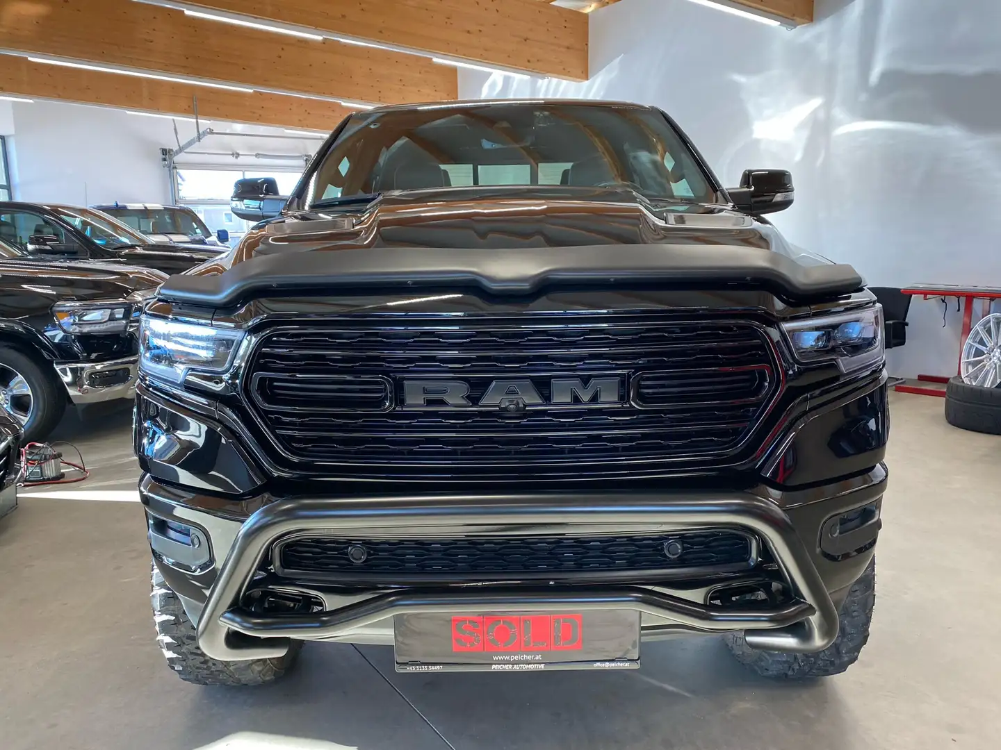 RAM 1500 RAM 1.500 LIMITED 5,7L HEMI V8 ETORQUE - GEN 5 Negro - 1