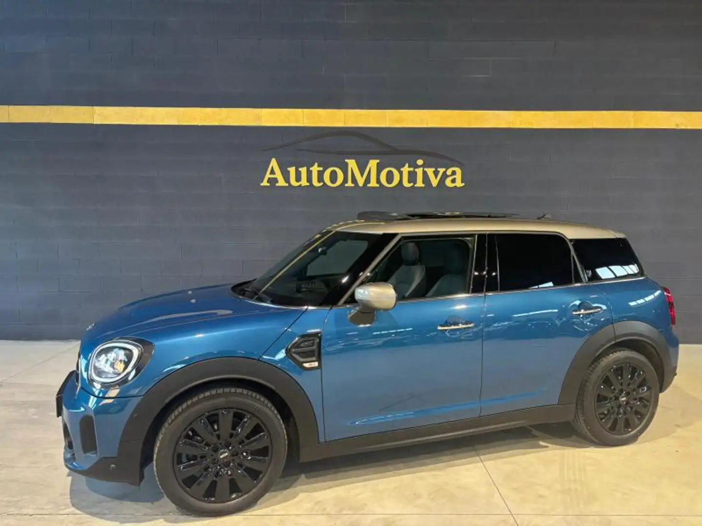MINI Cooper Countryman 1.5 Cooper Yours auto Blu/Azzurro - 1