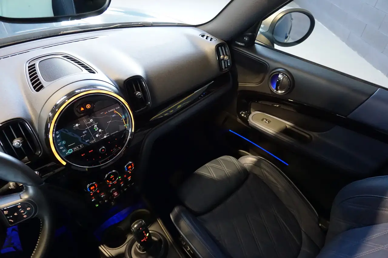 MINI Cooper Countryman 1.5 Cooper Yours auto Prezzo Reale 12