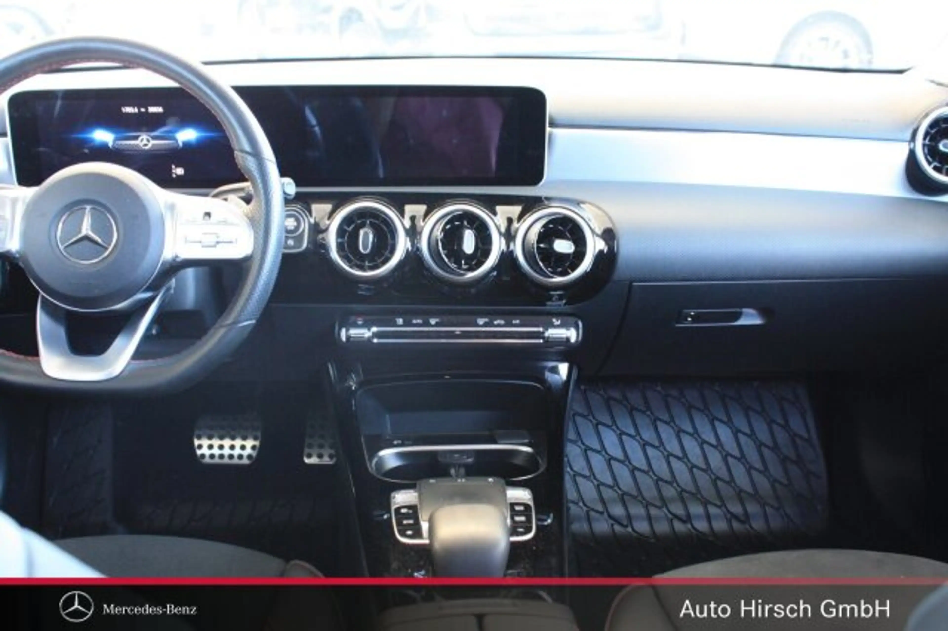 Mercedes-Benz A 250 A 250 Kompaktlimousine AMG Line/Navi/Keyless-Go — photo 9
