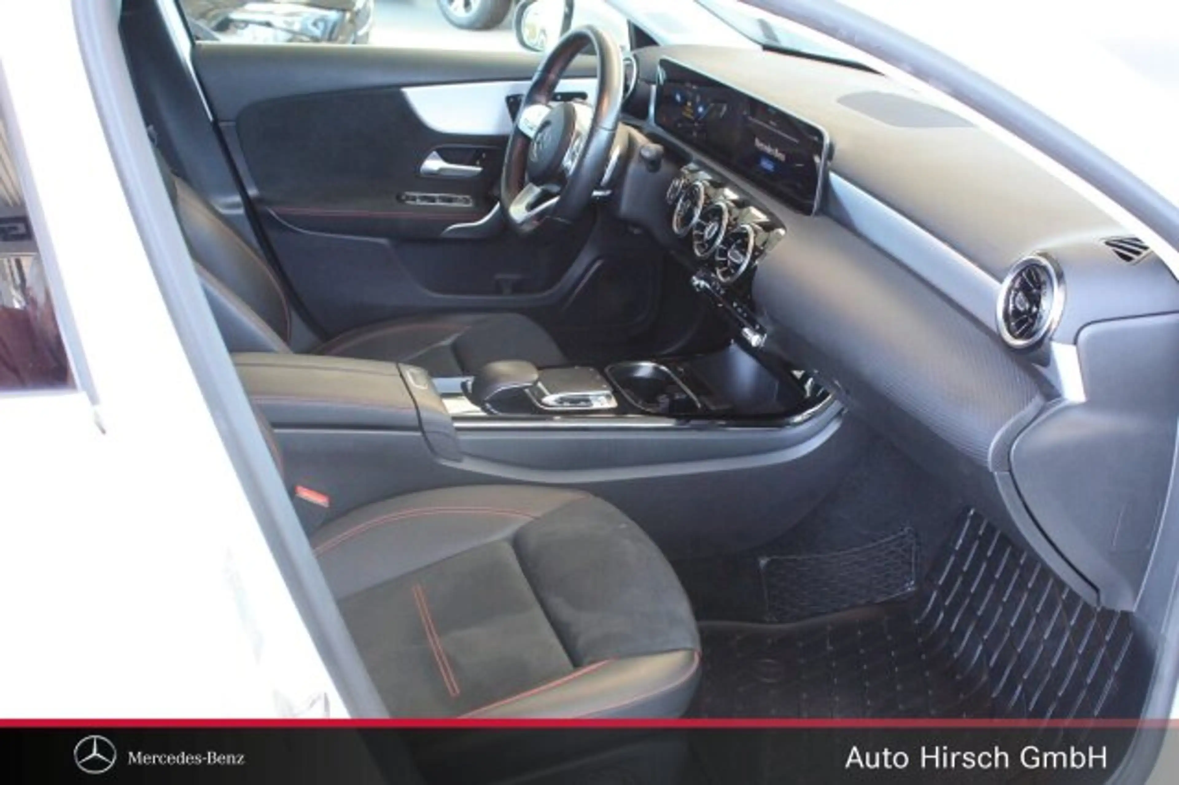 Mercedes-Benz A 250 A 250 Kompaktlimousine AMG Line/Navi/Keyless-Go — photo 8