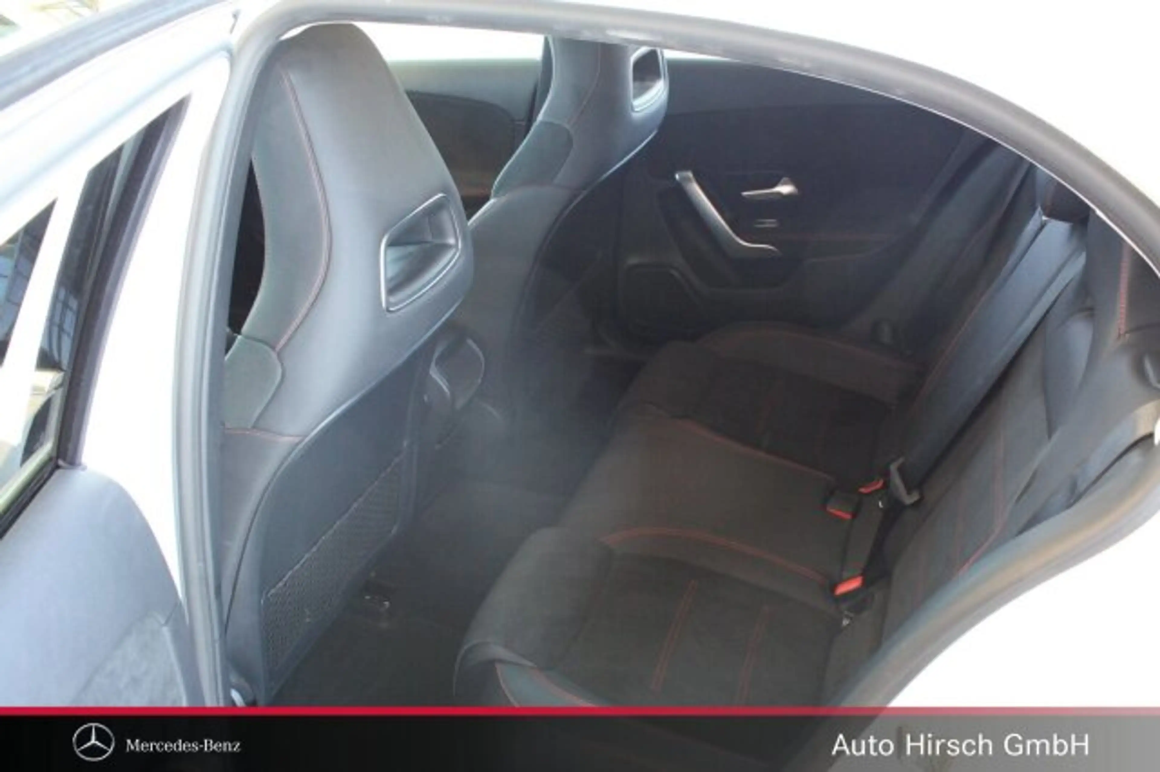 Mercedes-Benz A 250 A 250 Kompaktlimousine AMG Line/Navi/Keyless-Go — photo 6
