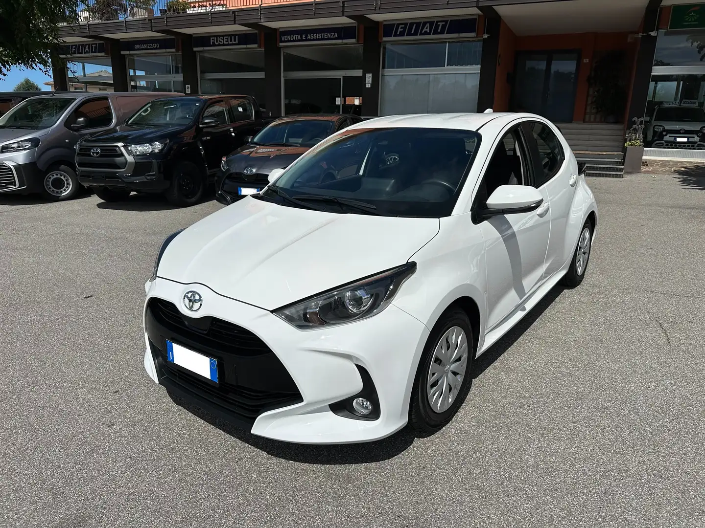 Toyota Yaris Yaris 1.0 Active 72cv Business Bianco - 1