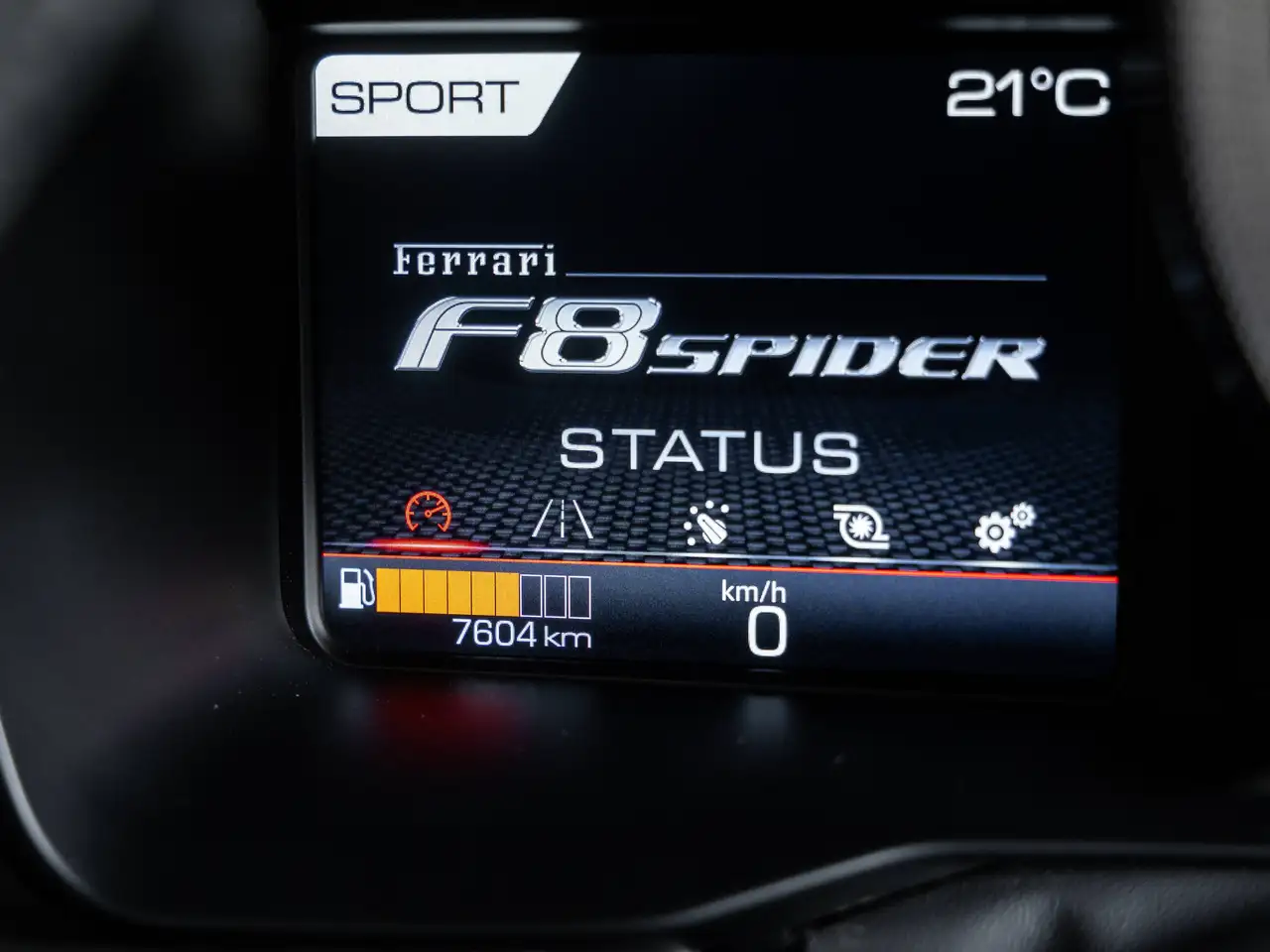 Ferrari F8 Spider снимка Ferrari F8 Spider