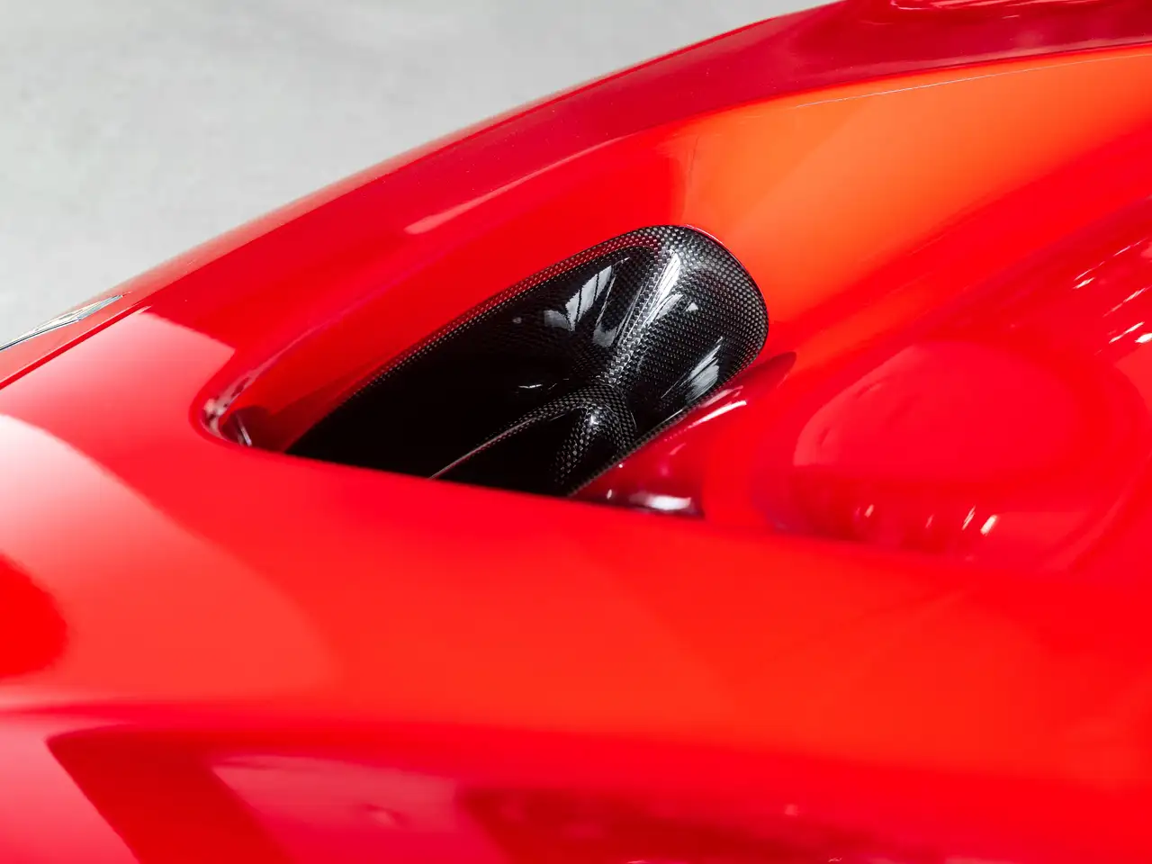 Ferrari F8 Spider снимка Ferrari F8 Spider