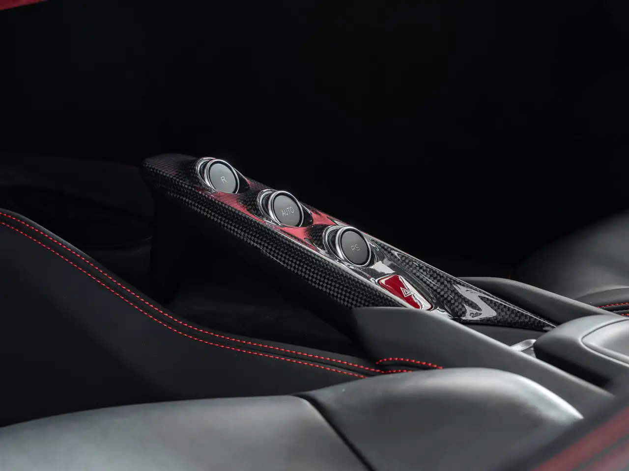 Ferrari F8 Spider снимка Ferrari F8 Spider